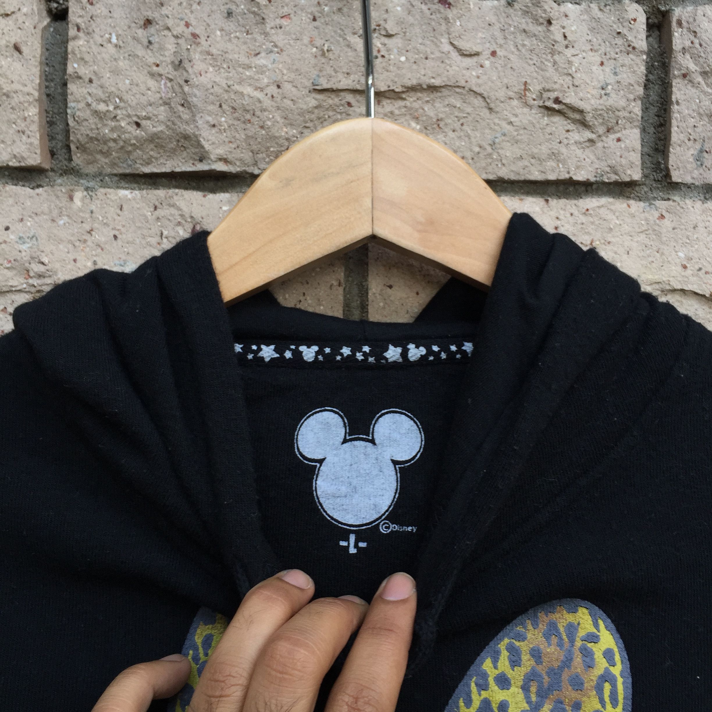 MINNIE MOUSE hoodie spell out big design.. disney brand..