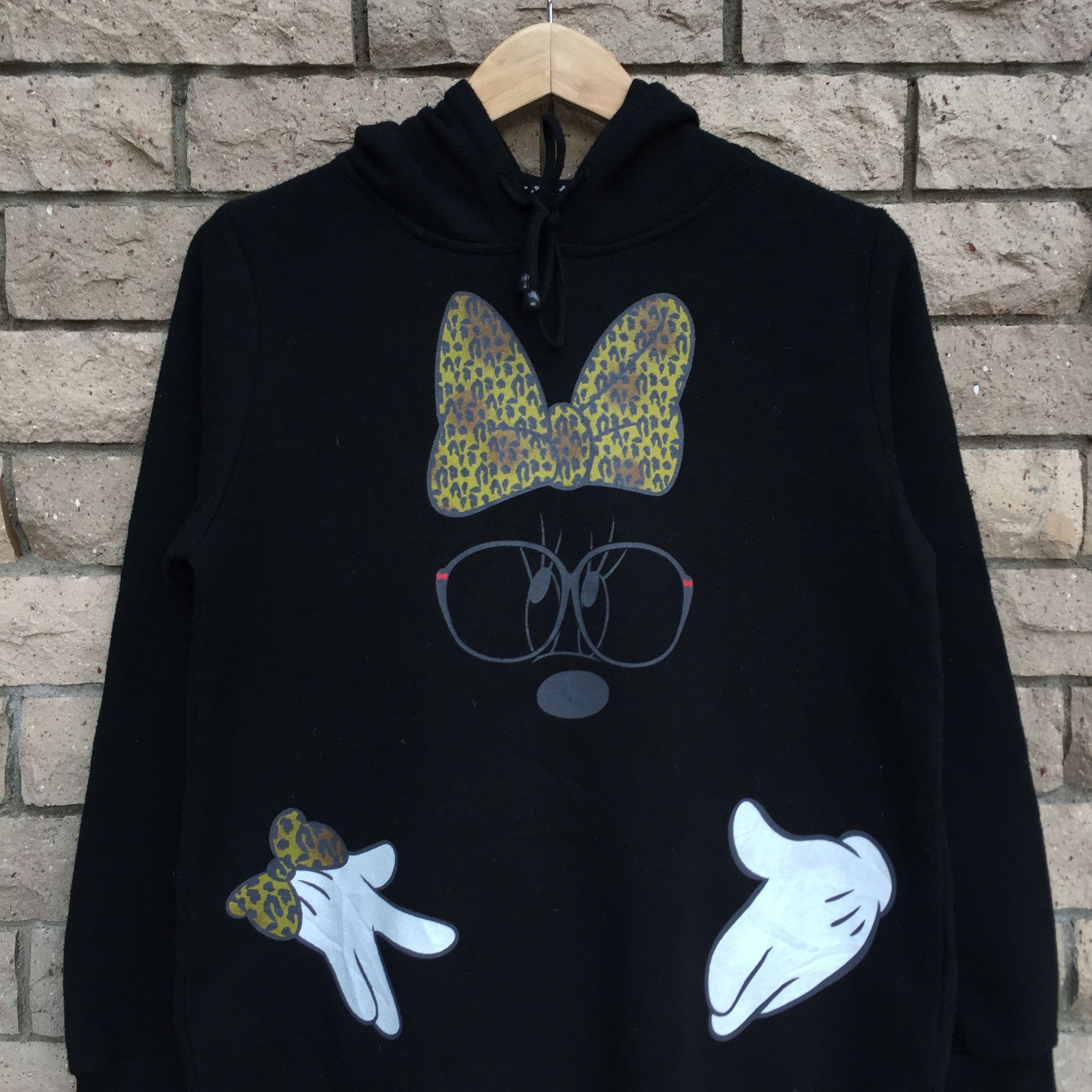 MINNIE MOUSE hoodie spell out big design.. disney brand..