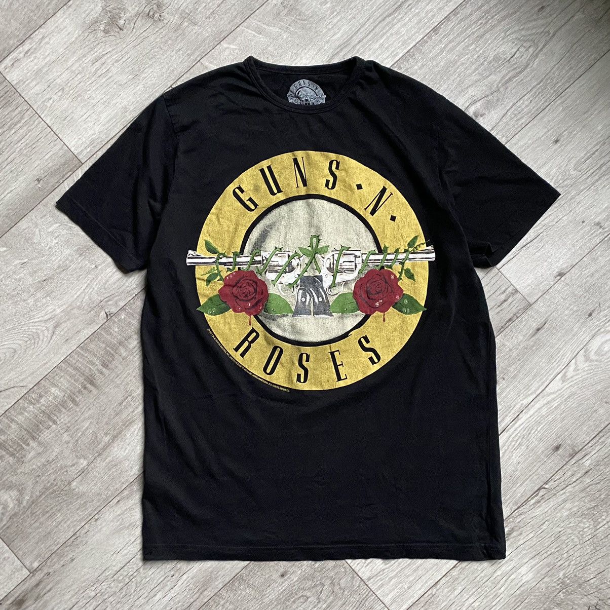 Band Tees VINTAGE GUNS N ROSES REVOLVER LICENSED T SHIRT Size US L / EU 52-54 / 3 - 1 Thumbnail