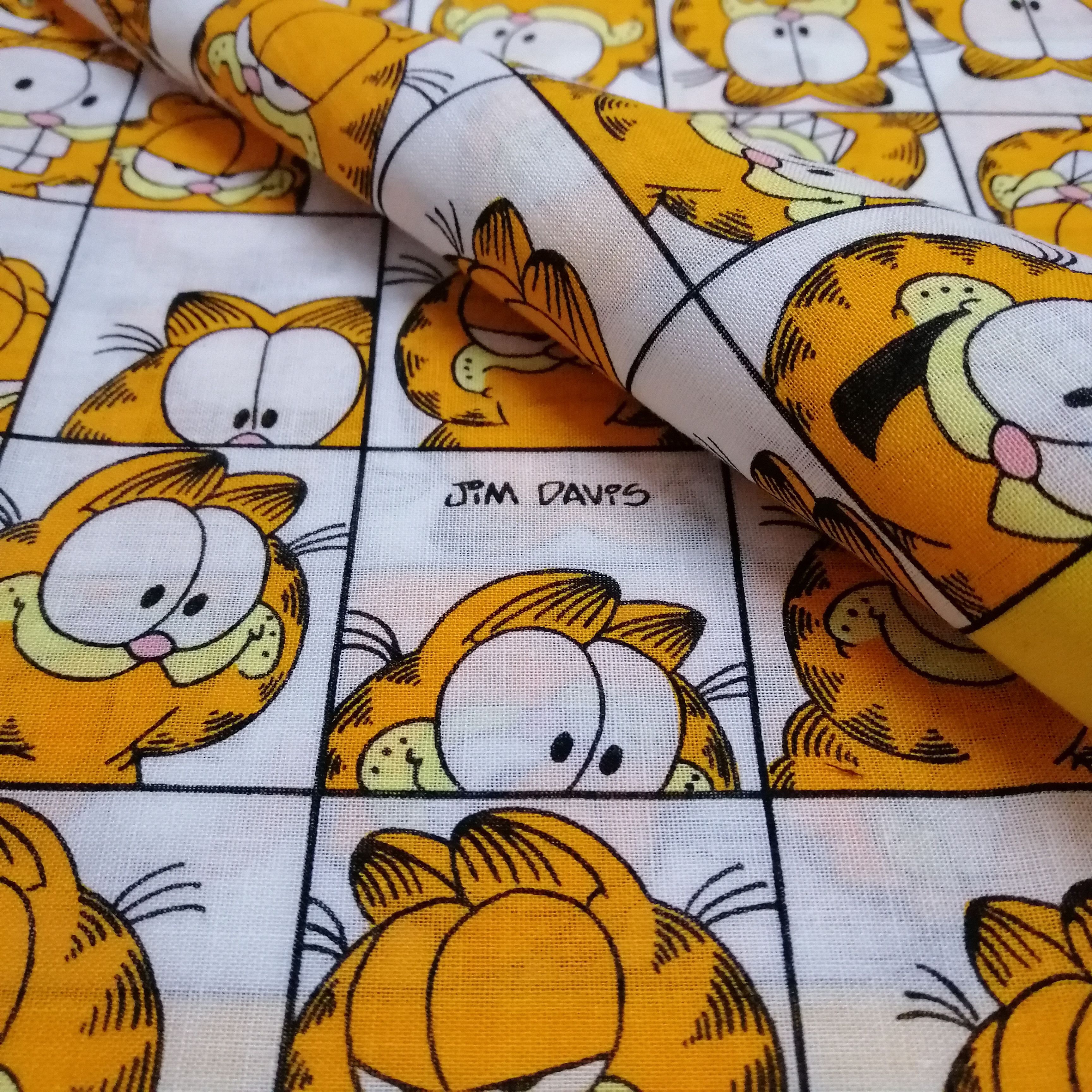 Vintage Vintage Garfield Handkerchief/Neckerchief/Bandana-KD1103 Size ONE SIZE - 6 Thumbnail