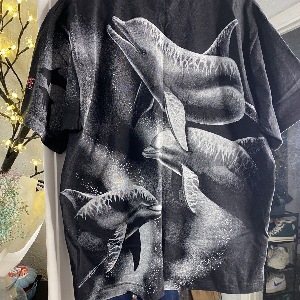 Vintage VINTAGE 90s DOLPHINS ALL OVER PRINTED BLACK/WHITE BOXY TEE Size US M / EU 48-50 / 2 - 4 Thumbnail