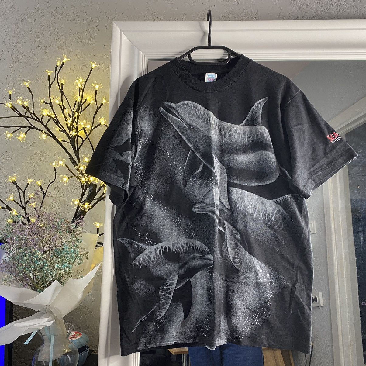 Vintage VINTAGE 90s DOLPHINS ALL OVER PRINTED BLACK/WHITE BOXY TEE Size US M / EU 48-50 / 2 - 1 Thumbnail