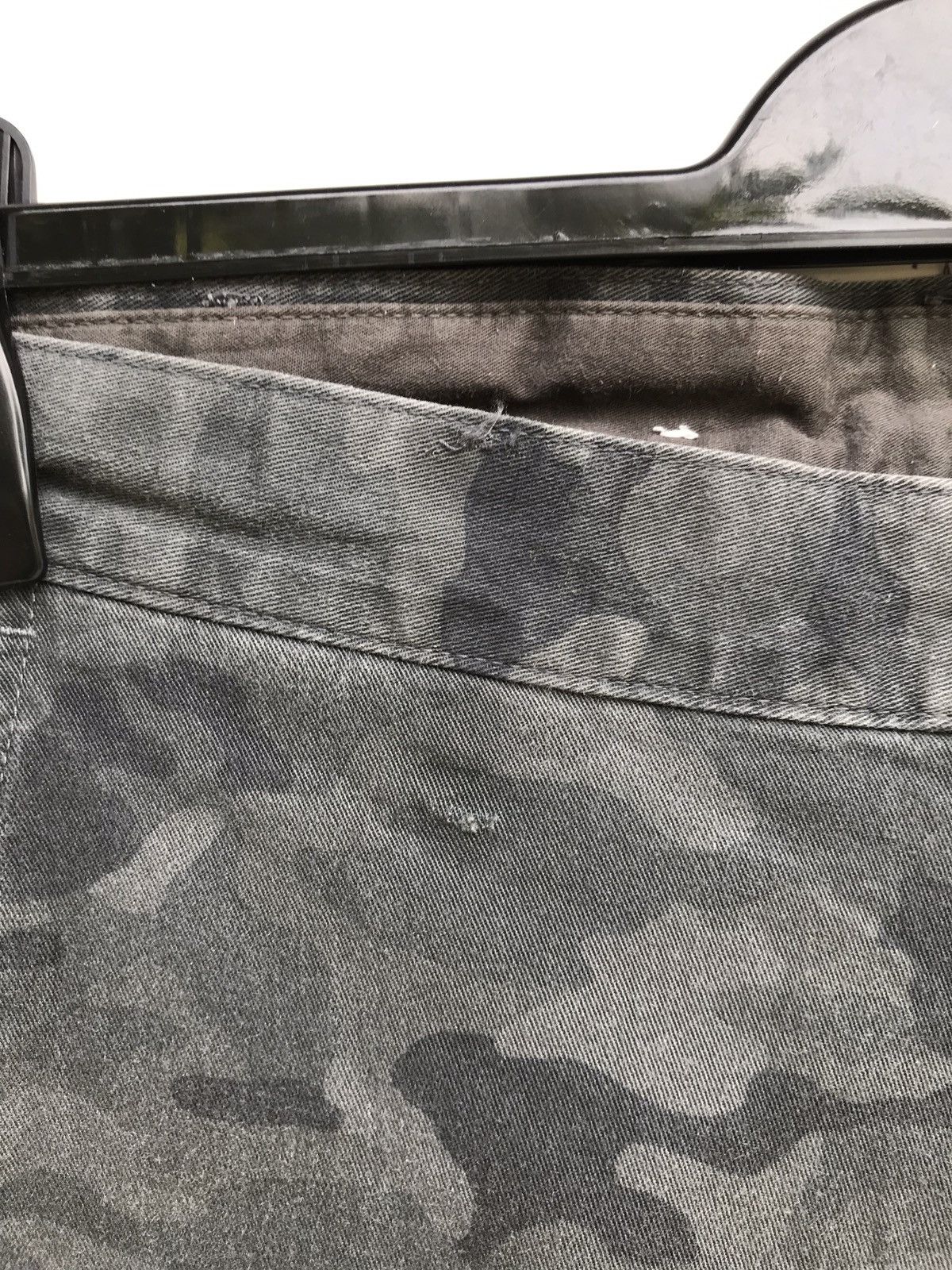 Japanese Brand × Uniqlo Uniqlo Camouflage Cargo Cropped Pants Size US 30 / EU 46 - 6 Thumbnail