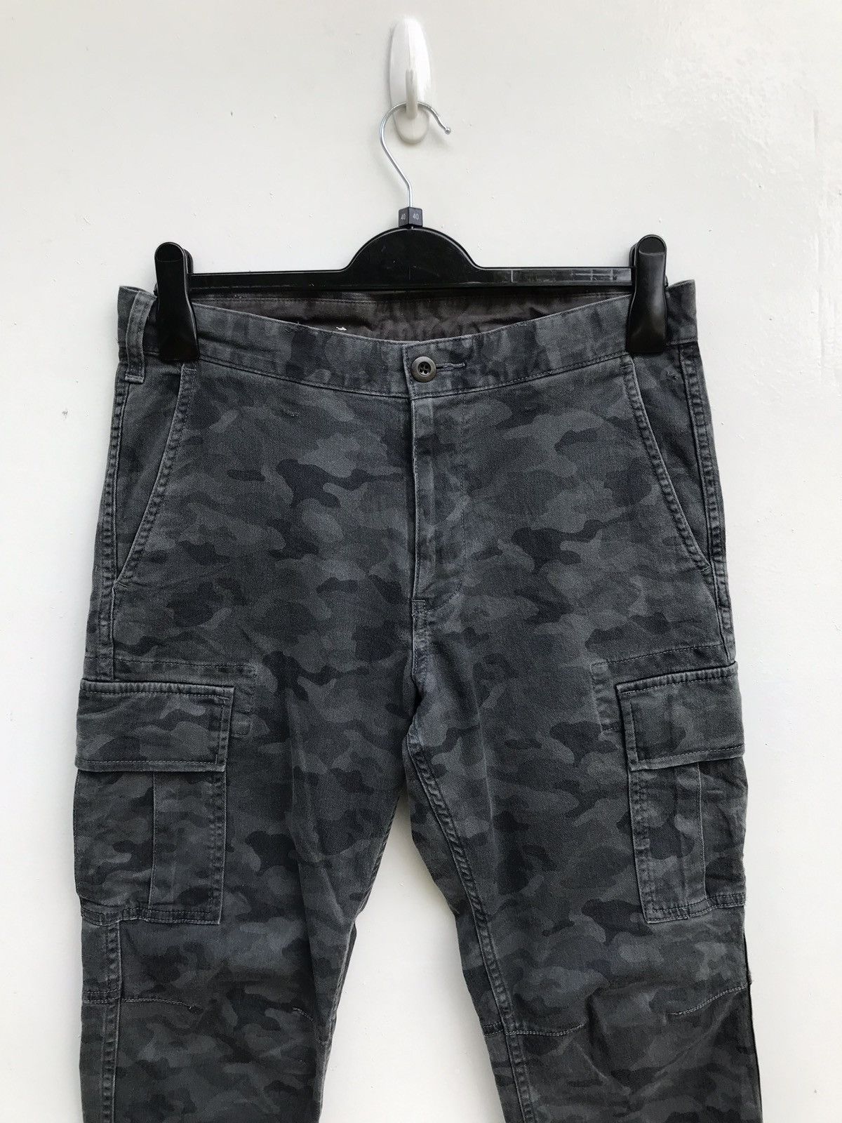 Japanese Brand × Uniqlo Uniqlo Camouflage Cargo Cropped Pants Size US 30 / EU 46 - 3 Thumbnail