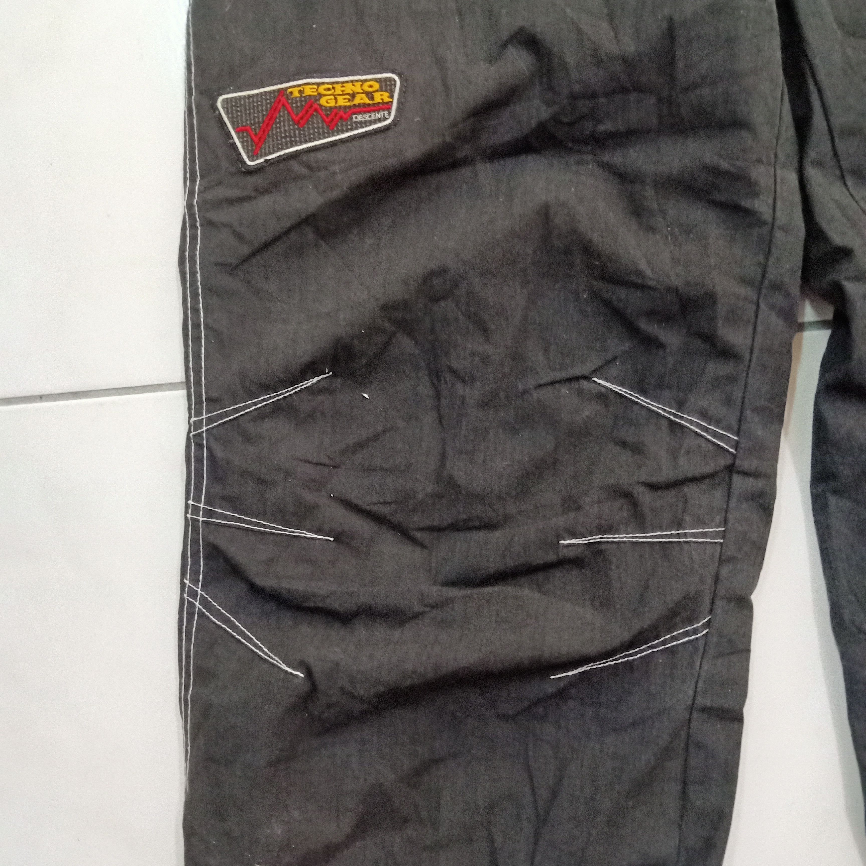 Descente Descente Ski jumpsuit rare Size US 30 / EU 46 - 2 Thumbnail