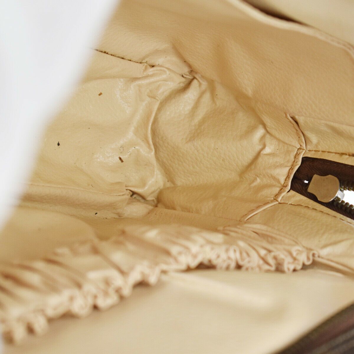 Louis Vuitton Monogram Travel Pouch Bag Size ONE SIZE - 6 Thumbnail