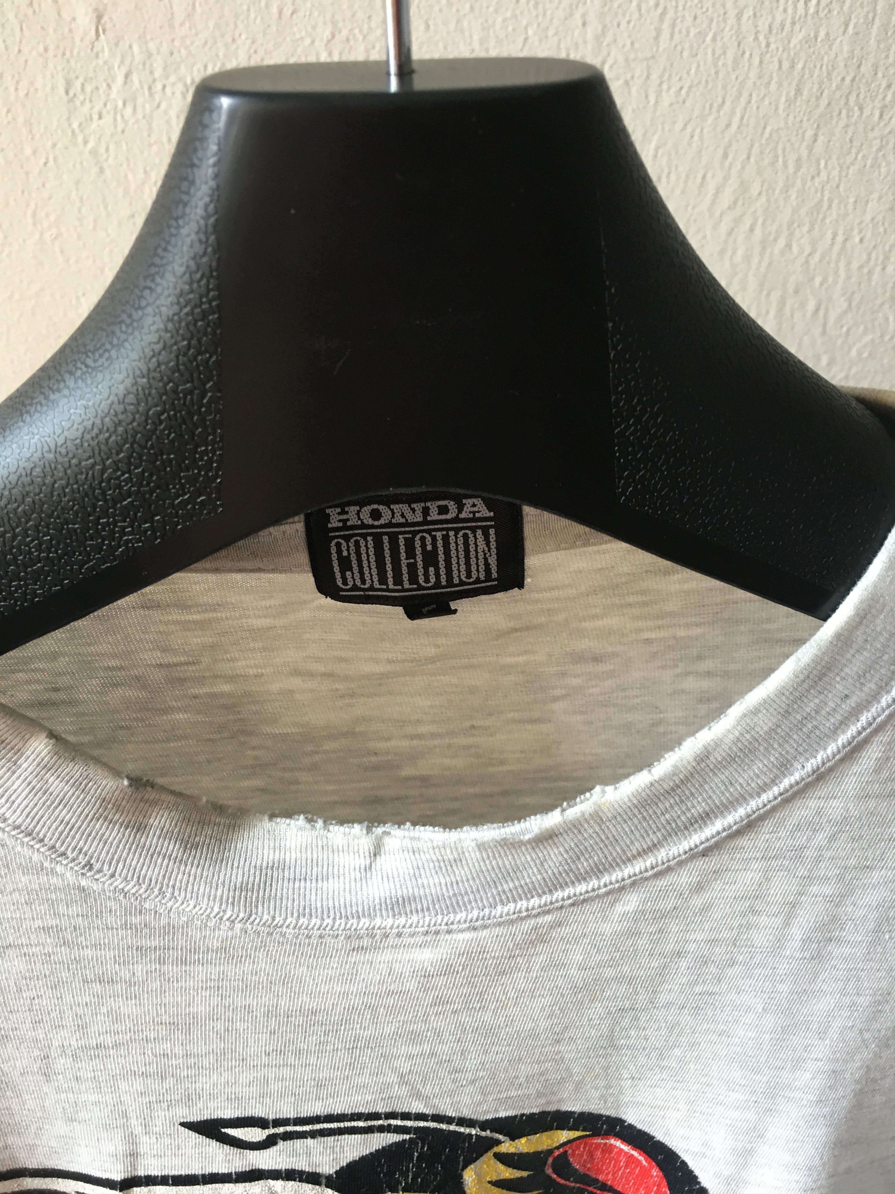 Honda B&H bee tee Size US L / EU 52-54 / 3 - 5 Thumbnail