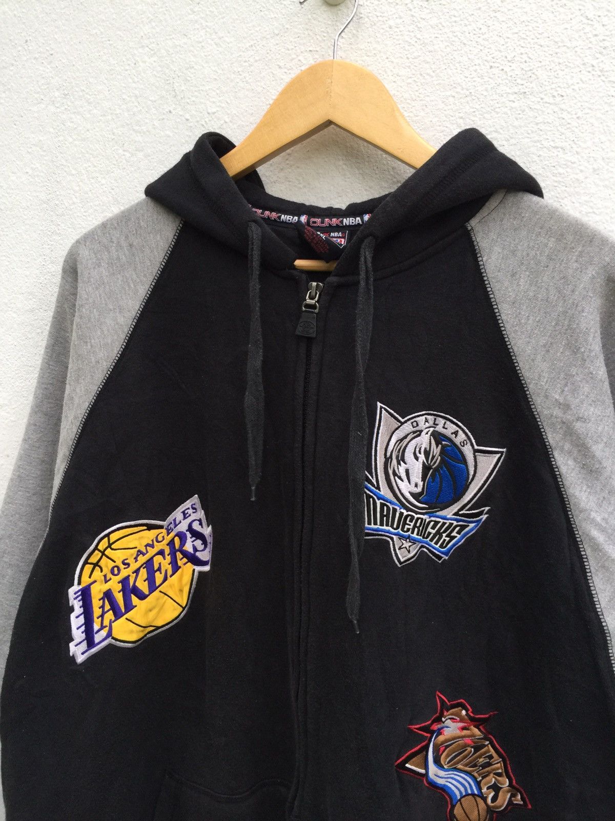 Sports Specialties NBA Team Embroidery Hoodie Jacket LA Lakers 76ers Size US XXL / EU 58 / 5 - 4 Thumbnail