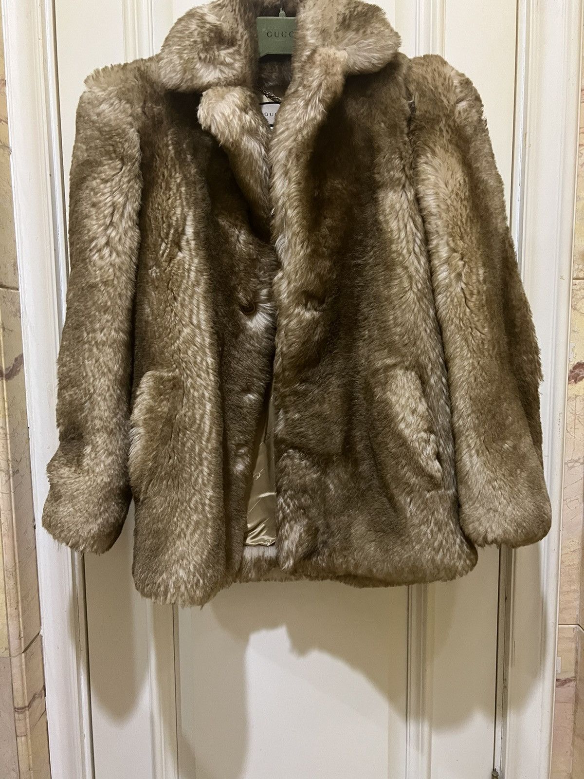 Gucci $7,000+Value Shearling fur jacket as worn by Harry Styles Size US M / EU 48-50 / 2 - 10 Thumbnail
