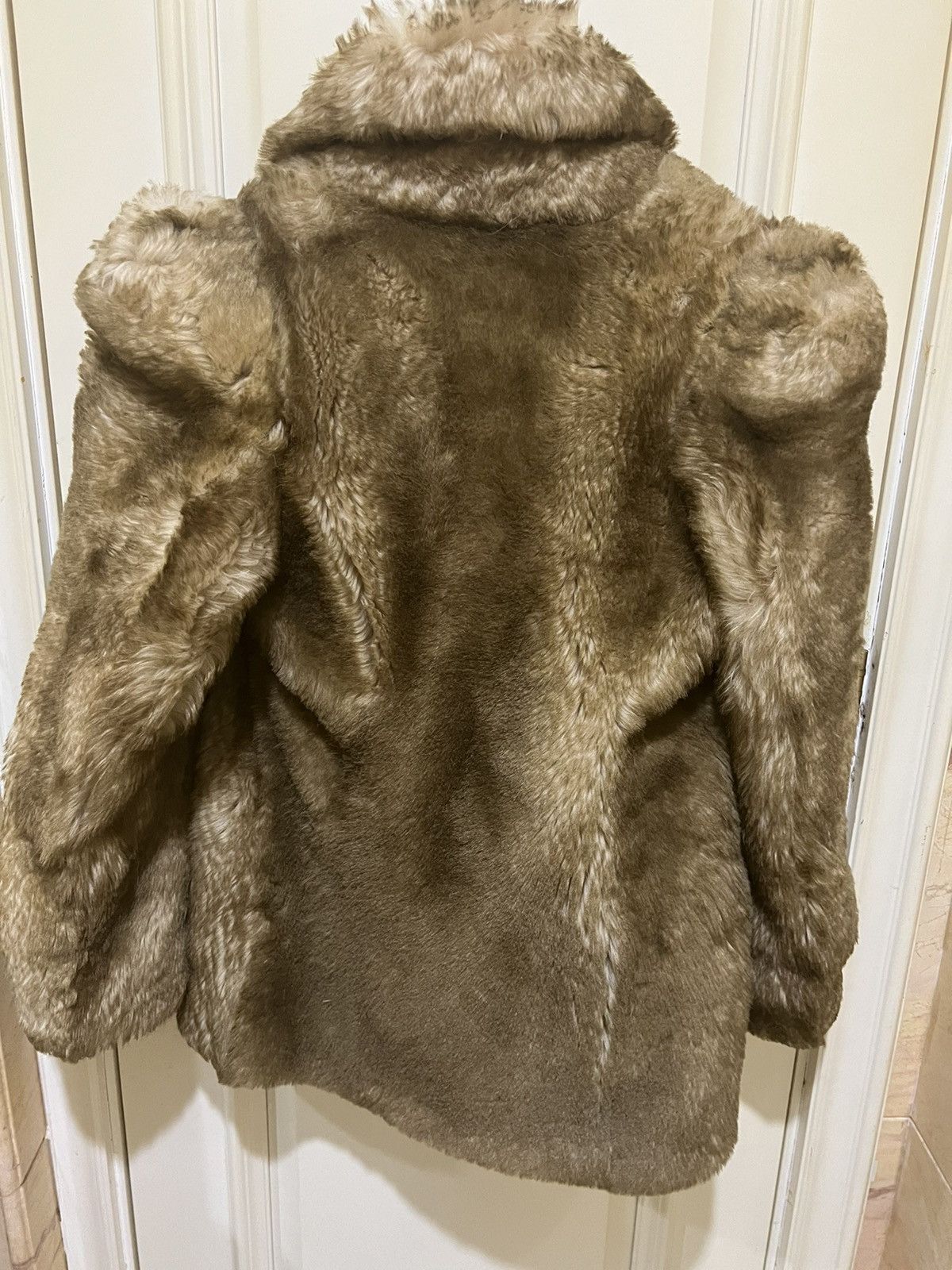 Gucci $7,000+Value Shearling fur jacket as worn by Harry Styles Size US M / EU 48-50 / 2 - 7 Thumbnail