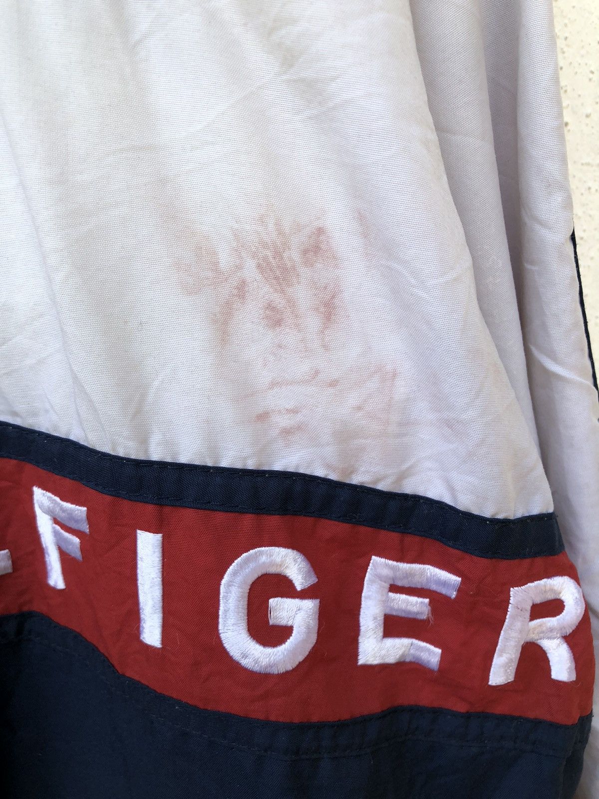 Tommy Hilfiger 📣Tommy Hilfiger Spell Out Big Logo Size US M / EU 48-50 / 2 - 5 Thumbnail