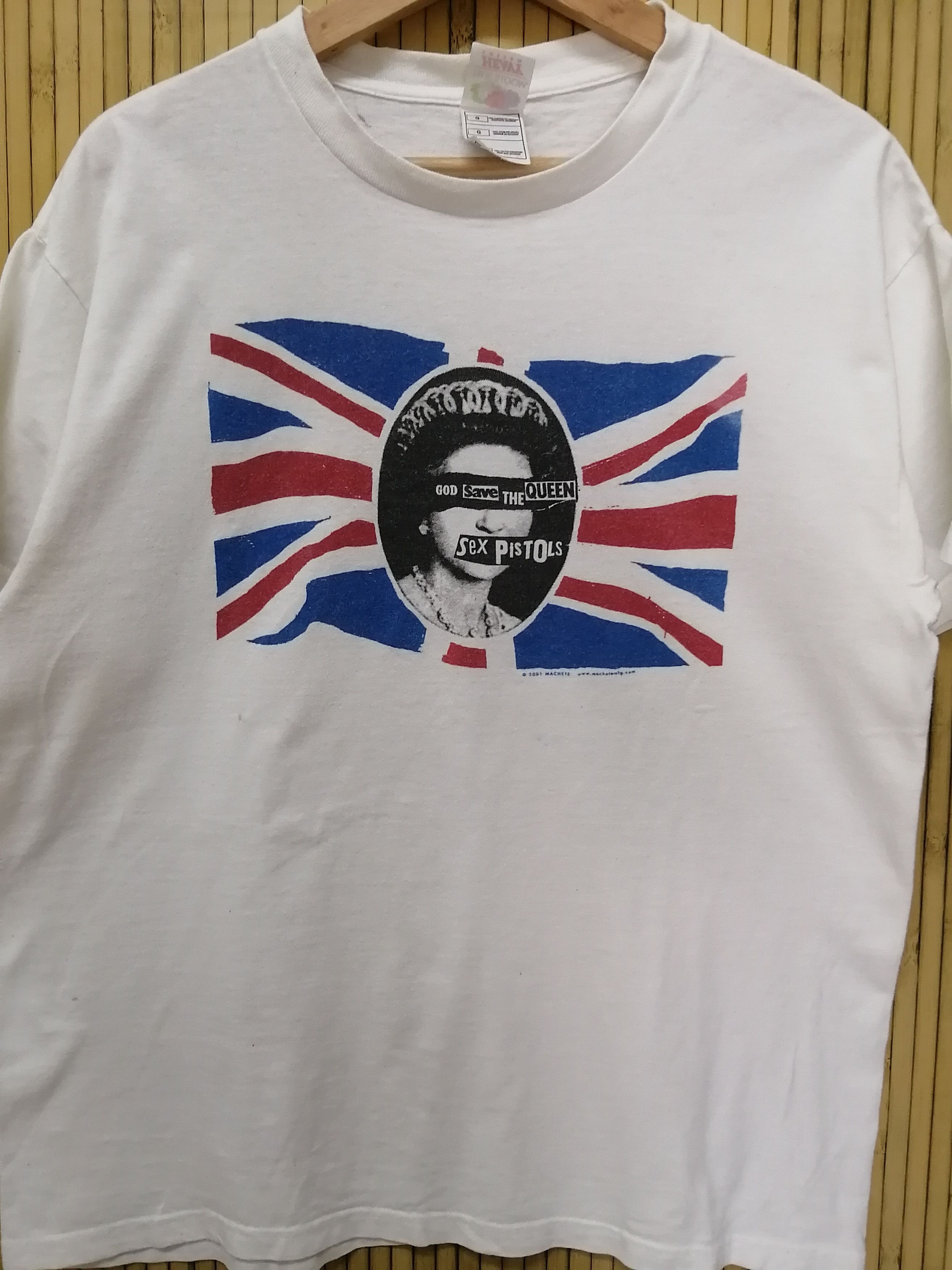 Band Tees Vintage SEX PISTOLS God Save The Queen Tee Size US L / EU 52-54 / 3 - 7 Thumbnail