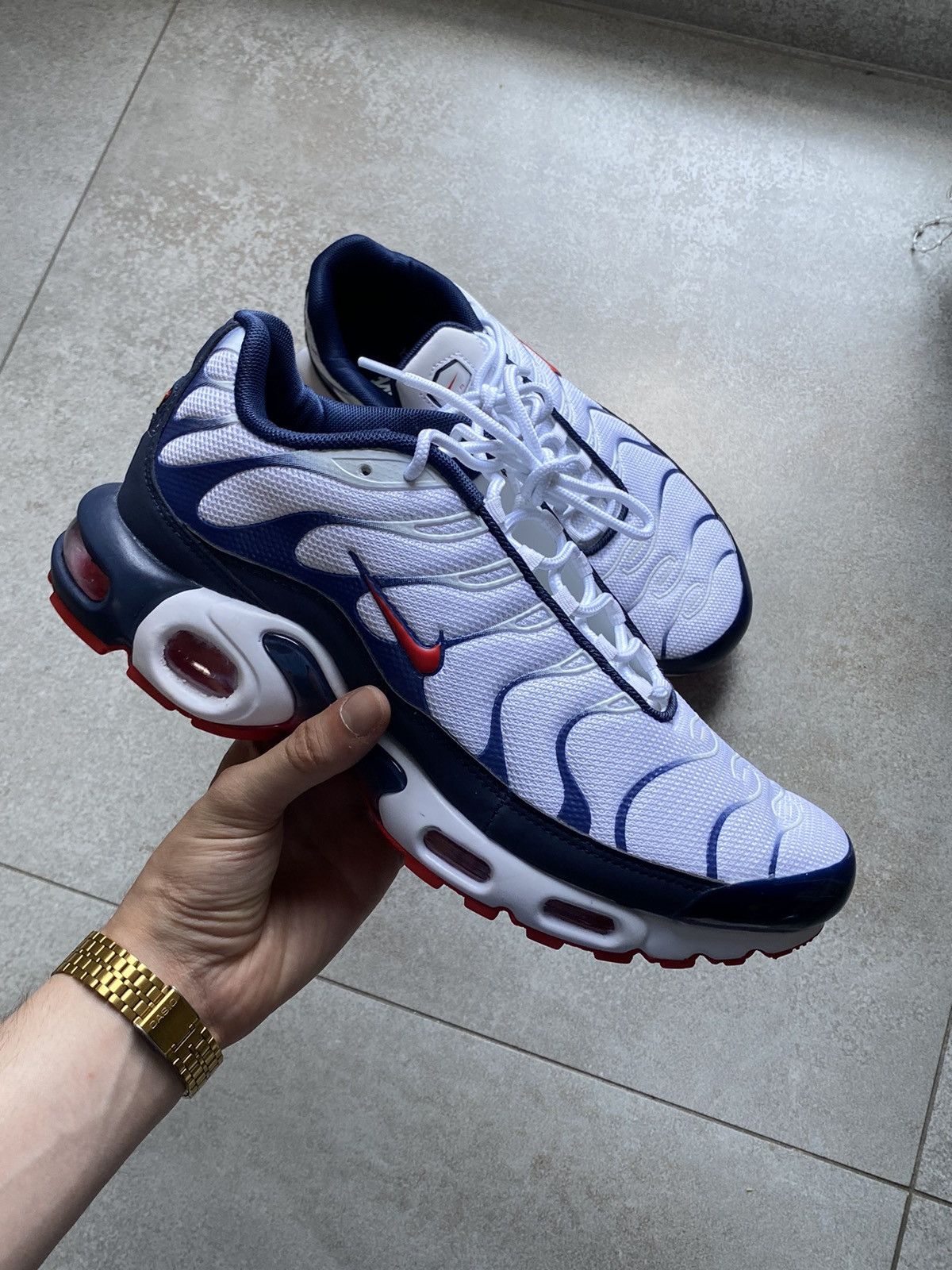 nike tn white blue