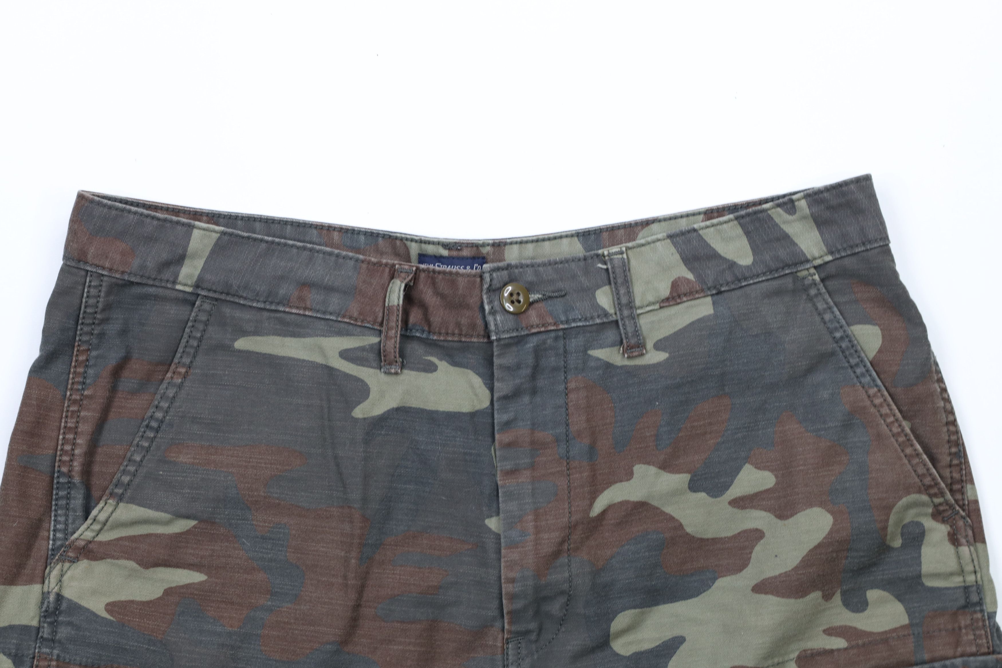 Levi's × Vintage Vintage Levis Custom Hemmed Knee Camouflage Cargo Shorts Size US 34 / EU 50 - 2 Thumbnail