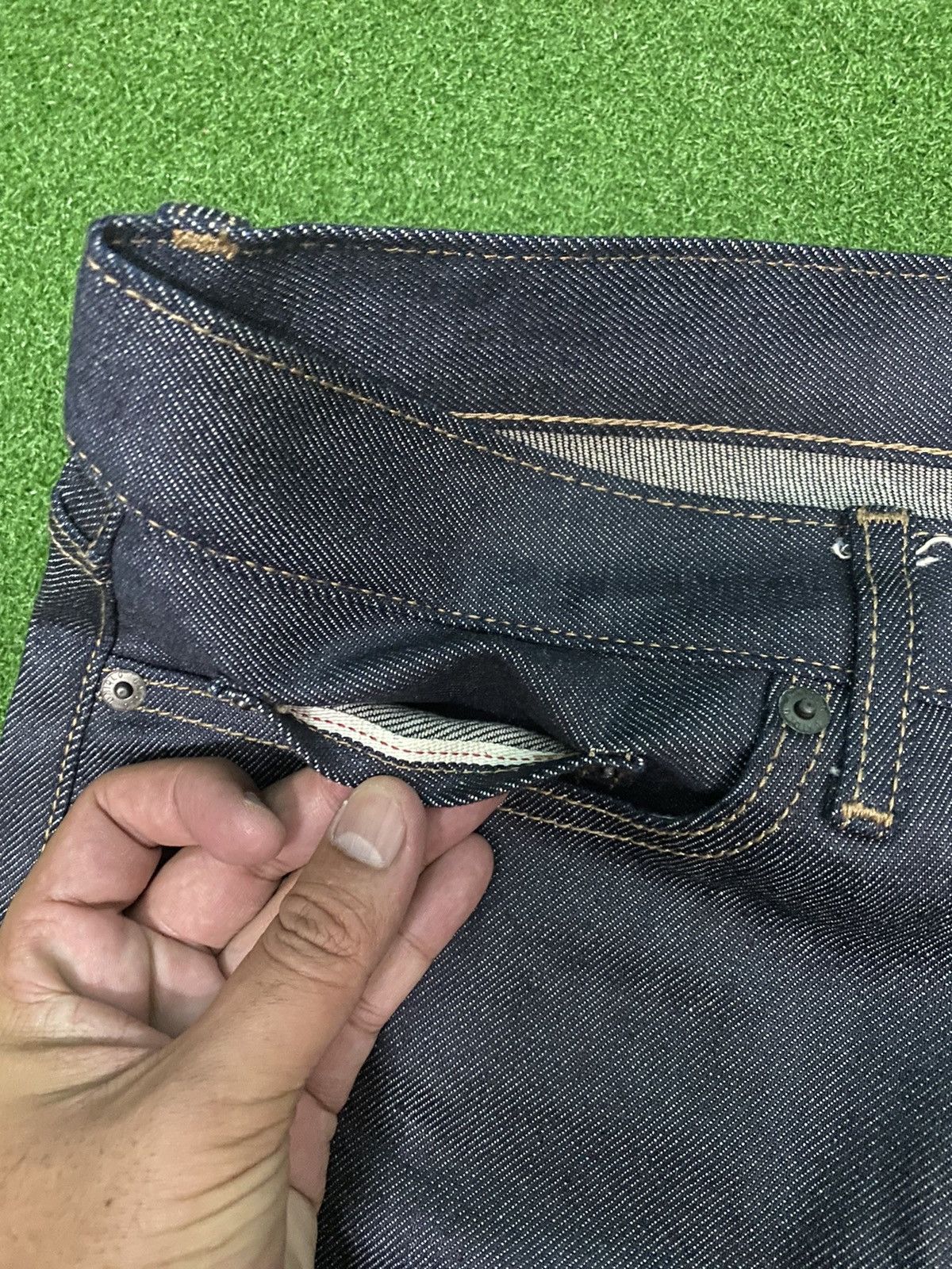Uniqlo UNIQLO SELVAGE DENIM SIZE 36 Size US 36 / EU 52 - 4 Thumbnail