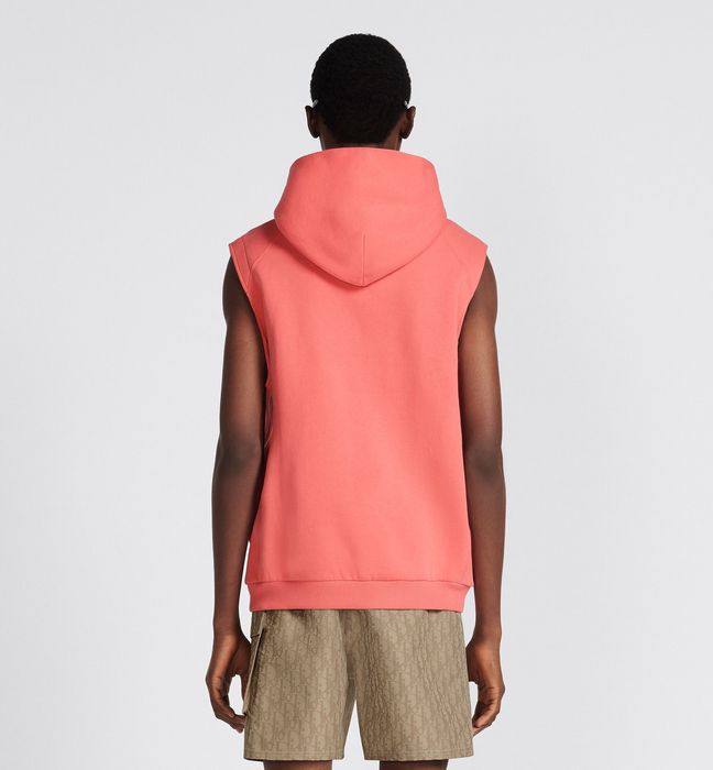 Shop Christian Dior OVERSIZED SLEEVELESS HOODED SWEATSHIRT  (393J638A0854_C282) by amakin-skywalker