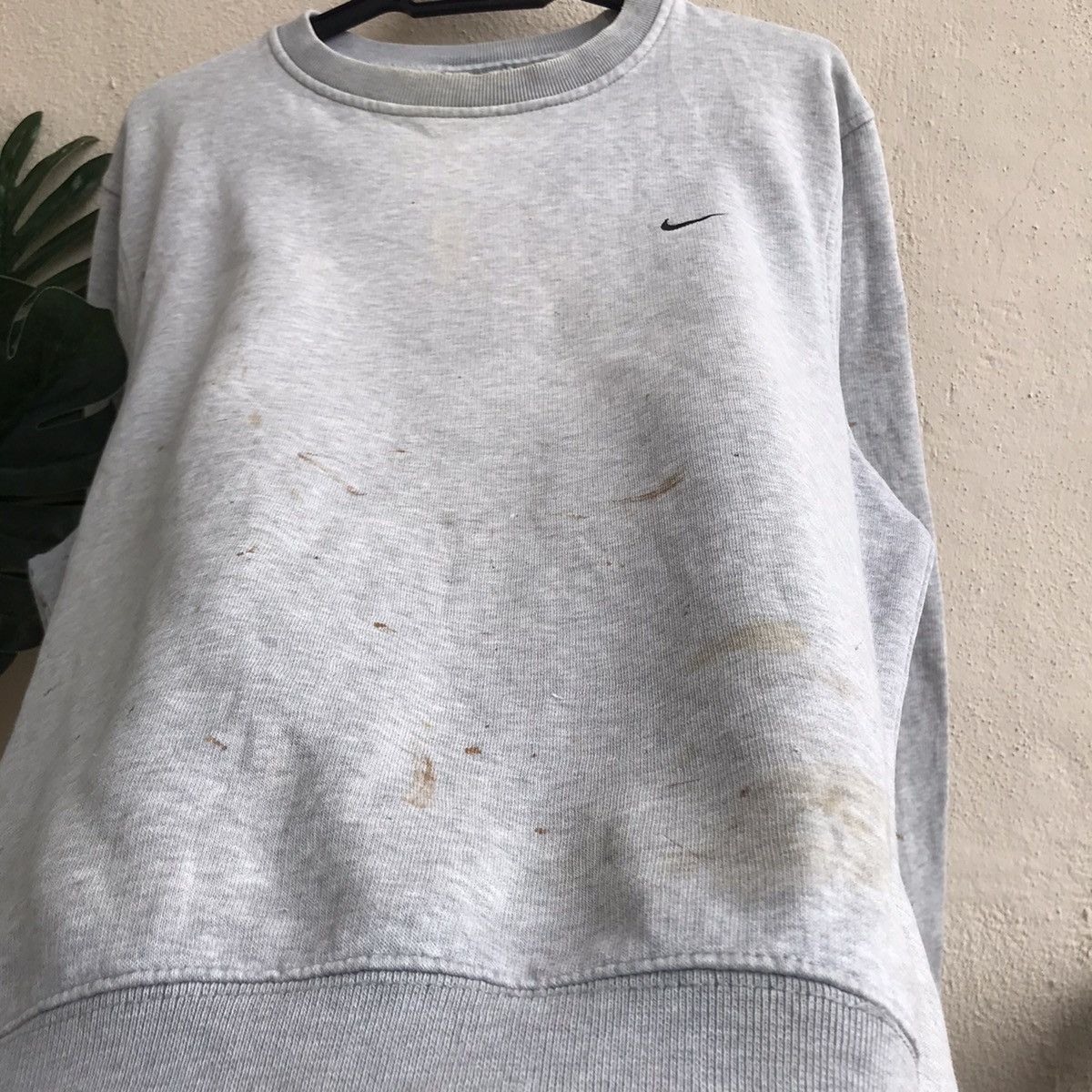 Nike × Vintage Vintage Nike Swoosh Distressed Size US M / EU 48-50 / 2 - 4 Thumbnail