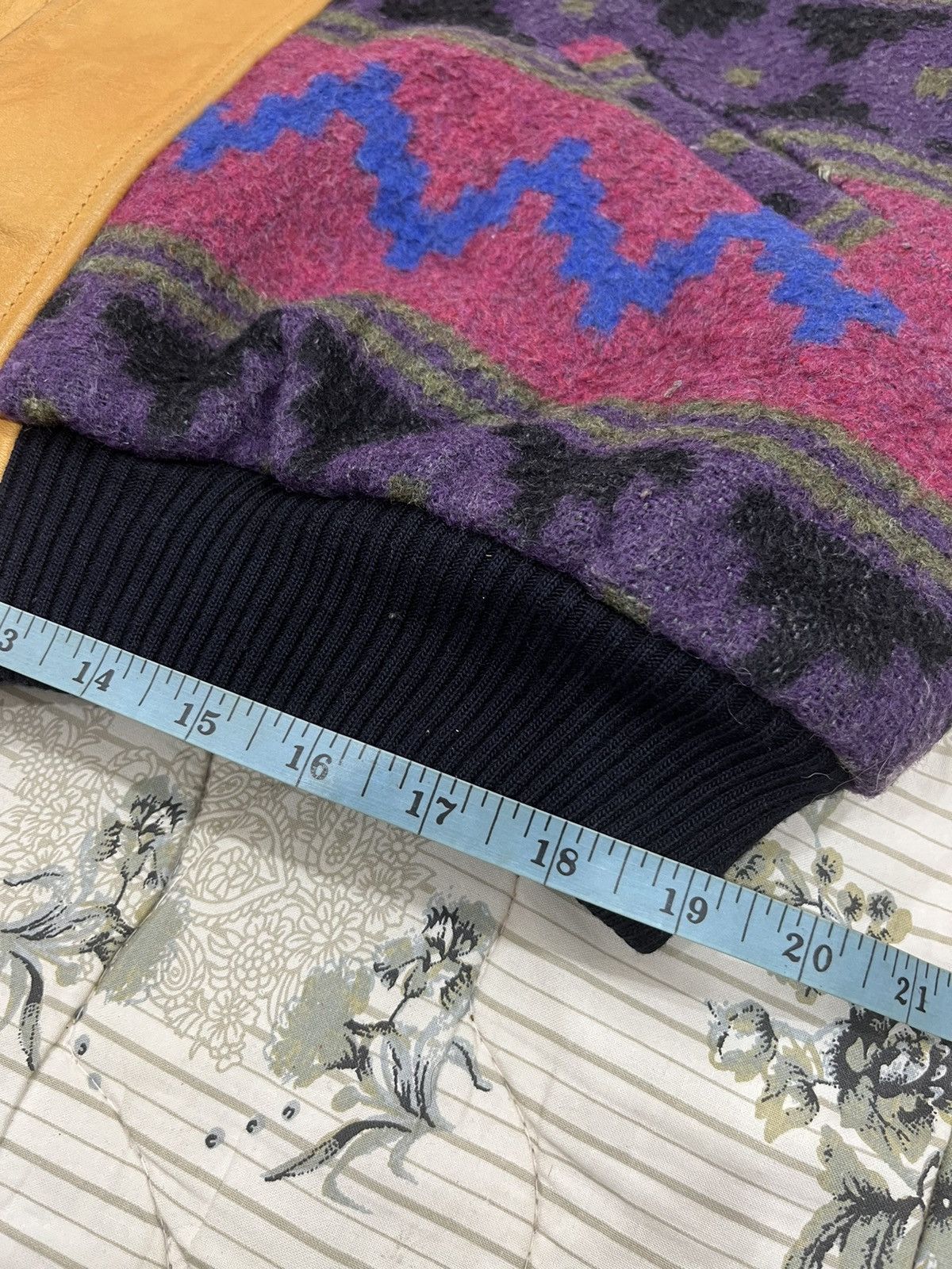 Canada West B9. VINTAGE MID WEST GARMENT CO MULTICOLOUR HYPEBEAST JACKET Size US L / EU 52-54 / 3 - 12 Thumbnail