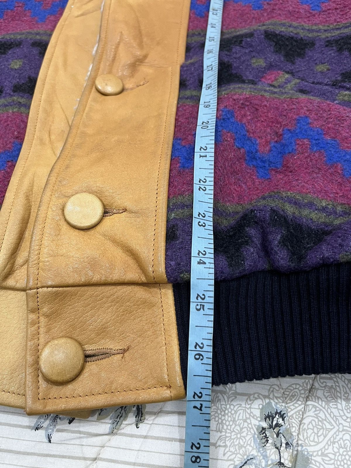 Canada West B9. VINTAGE MID WEST GARMENT CO MULTICOLOUR HYPEBEAST JACKET Size US L / EU 52-54 / 3 - 13 Thumbnail