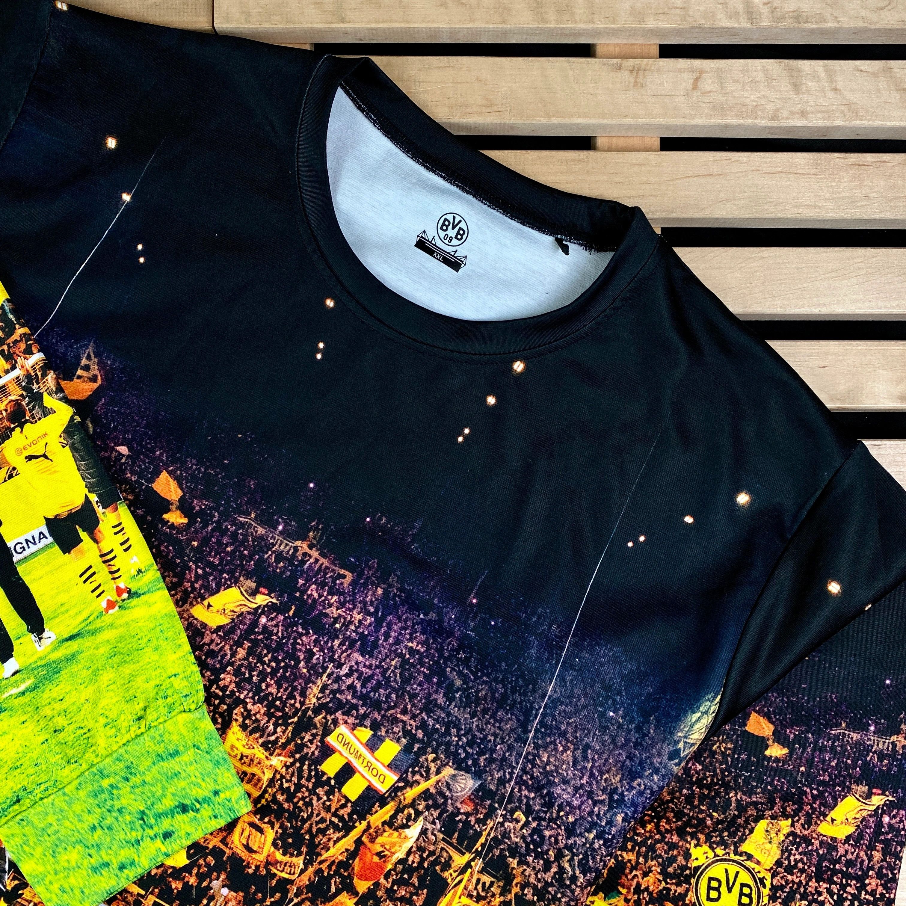 Vintage Mens Sweatshirt Full Print Borussia Dortmund Size XXL Size US XXL / EU 58 / 5 - 2 Thumbnail