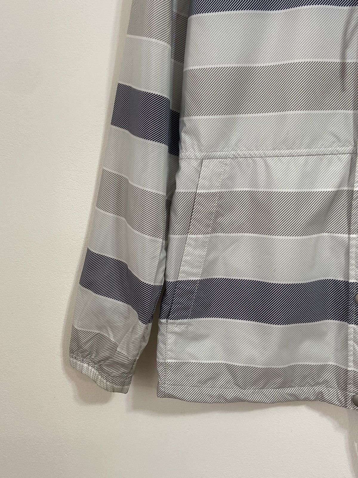 Oakley Oakley vintage Jacket y2k style hype Size US S / EU 44-46 / 1 - 5 Thumbnail