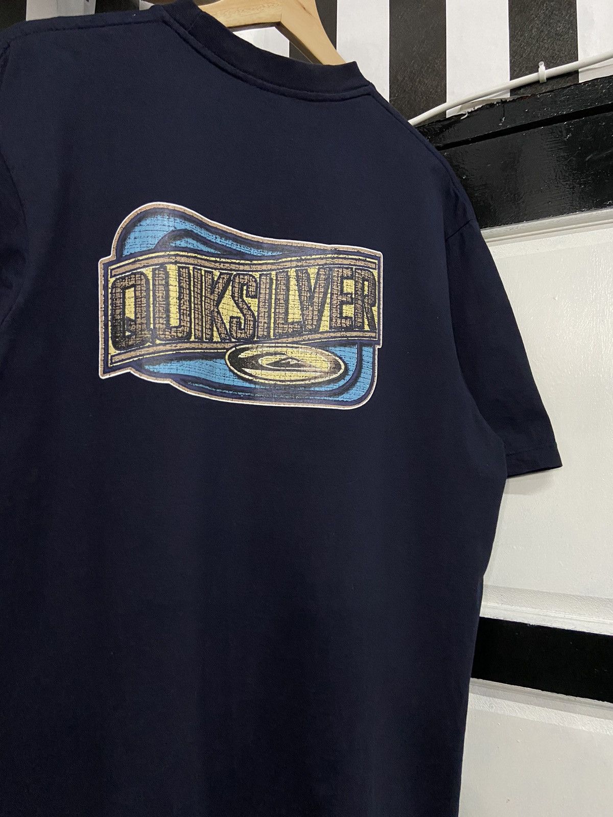 Quicksilver Vintage 90’s Quicksilver Back Hint Tshirt Size US L / EU 52-54 / 3 - 5 Thumbnail
