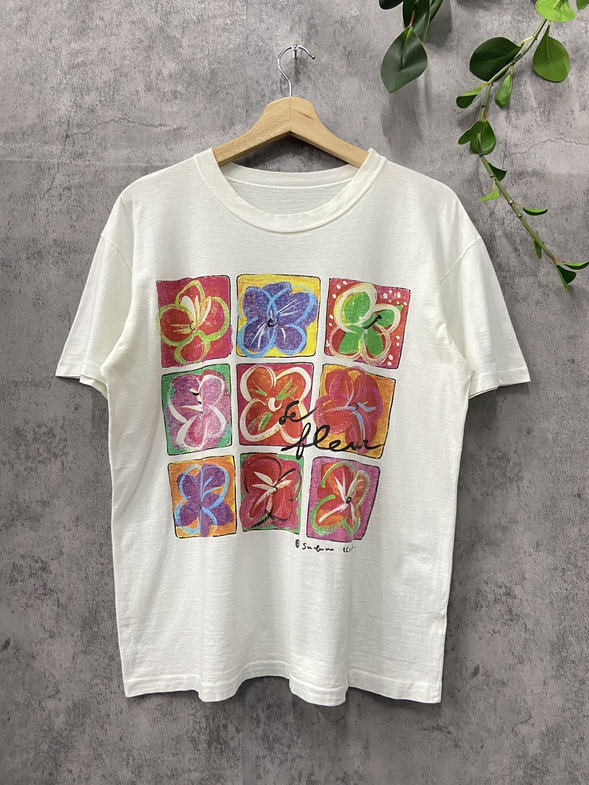 Vintage Vintage 90’s Art Hibiscus Painting Single Stitch Tshirt Size US M / EU 48-50 / 2 - 1 Thumbnail