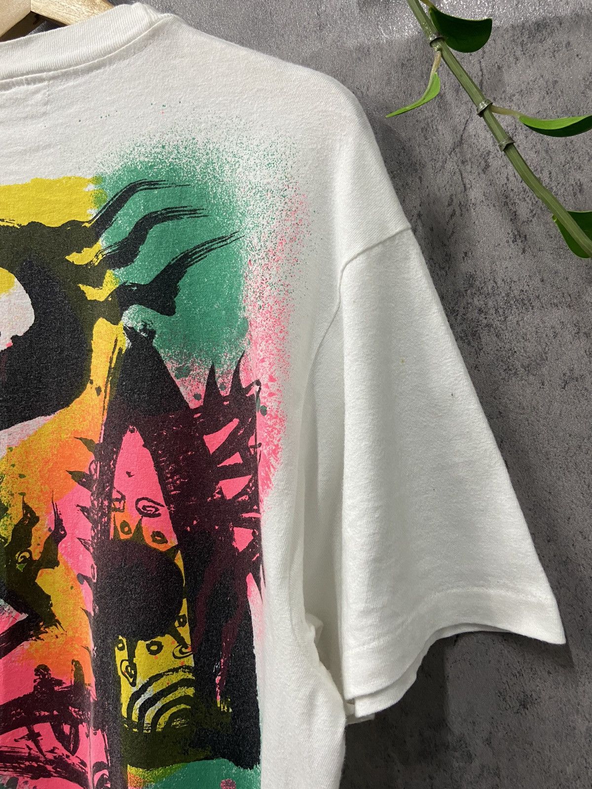 Vintage Vintage 90’s Pop Art Eye The World Is Lie Illustration Tee Size US L / EU 52-54 / 3 - 9 Thumbnail