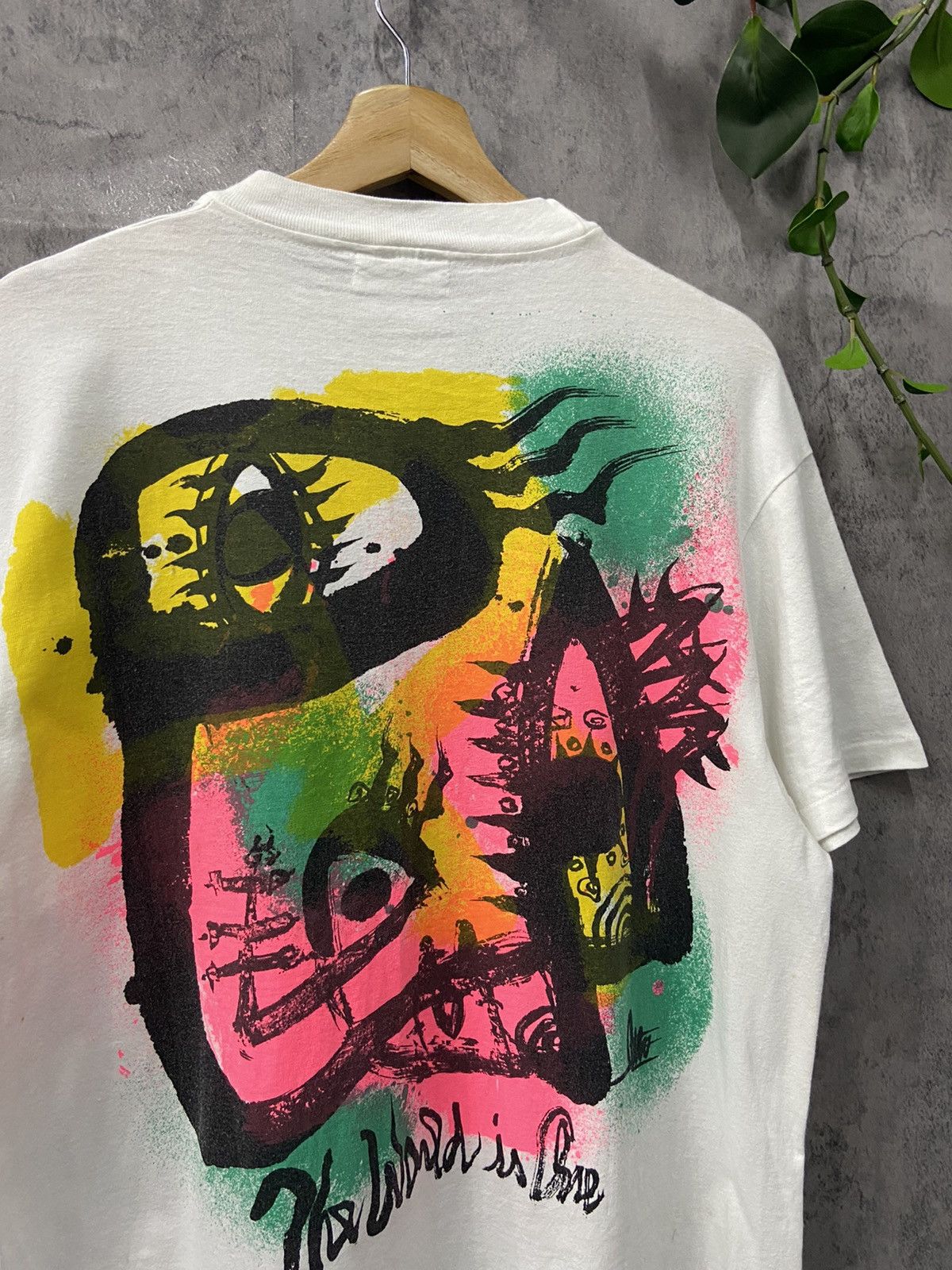 Vintage Vintage 90’s Pop Art Eye The World Is Lie Illustration Tee Size US L / EU 52-54 / 3 - 7 Thumbnail