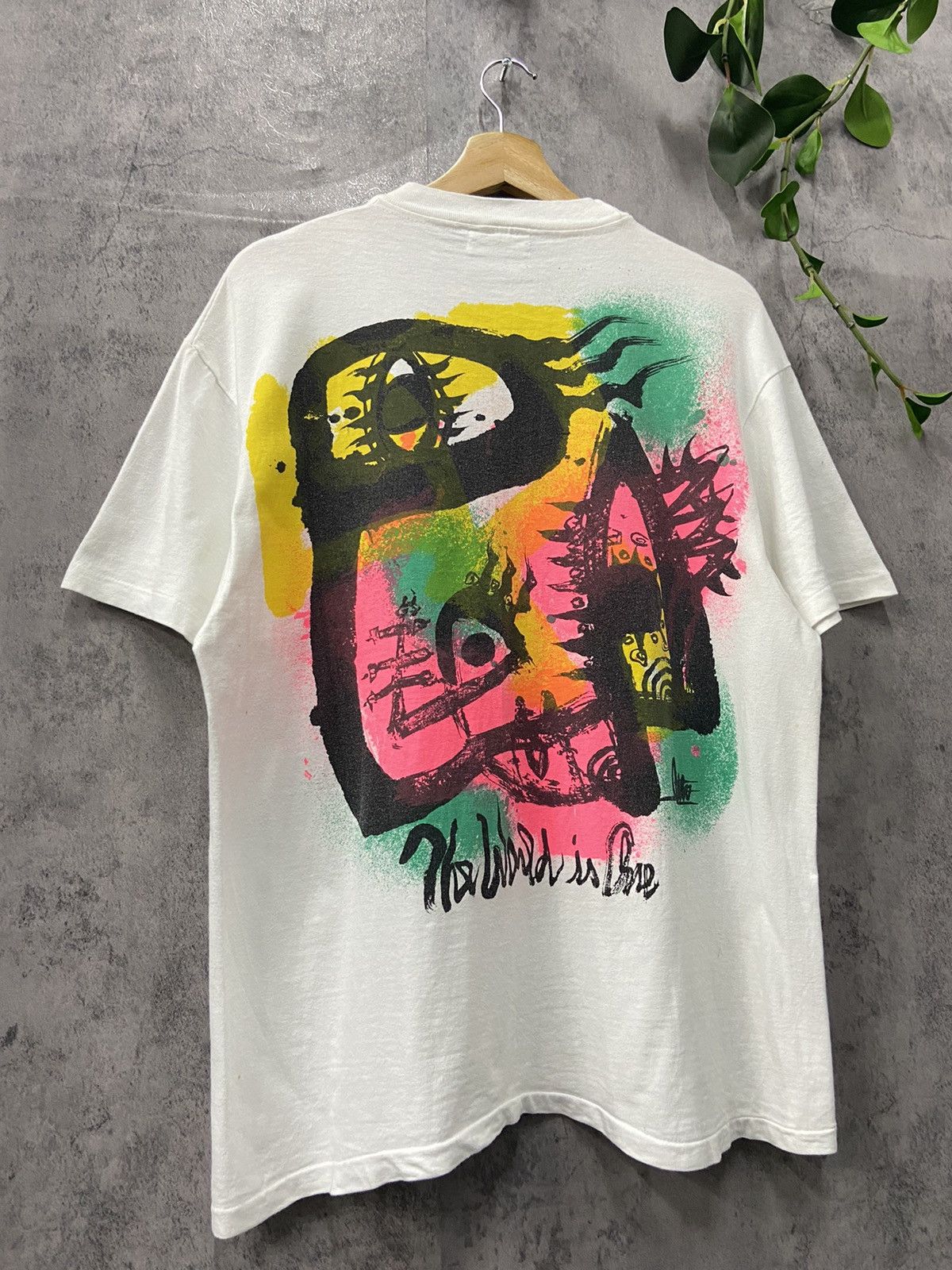 Vintage Vintage 90’s Pop Art Eye The World Is Lie Illustration Tee Size US L / EU 52-54 / 3 - 4 Thumbnail