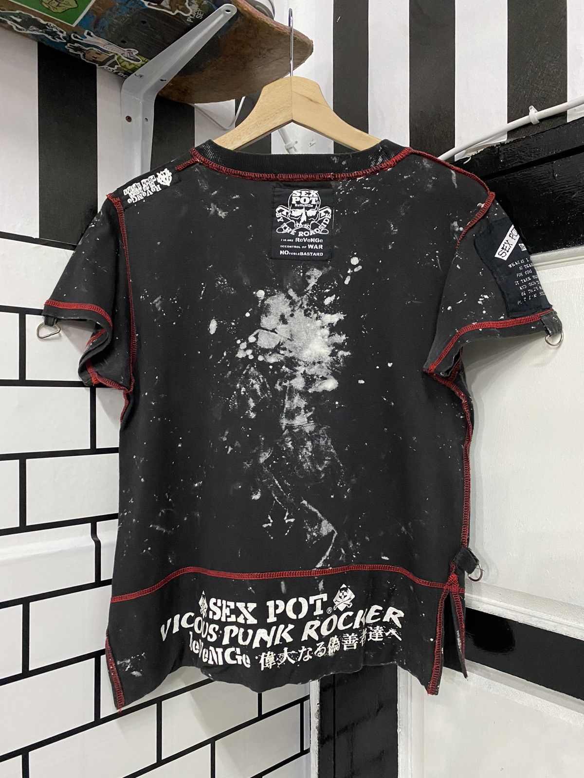 Japanese Brand Vintage Sex Pot Revenge Bondage Boxy Tshirt Size US M / EU 48-50 / 2 - 2 Thumbnail