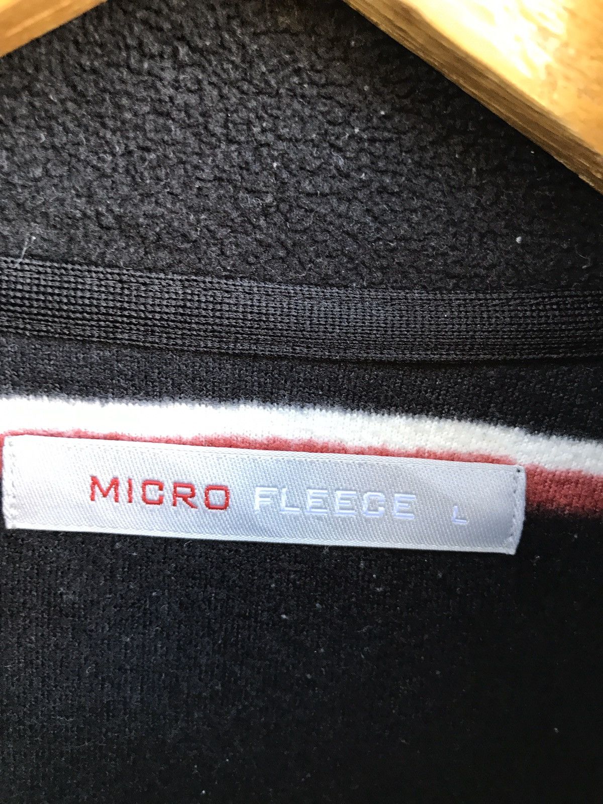 Uniqlo Uniqlo Micro Fleece Stripes Sweatshirt Size US M / EU 48-50 / 2 - 3 Thumbnail