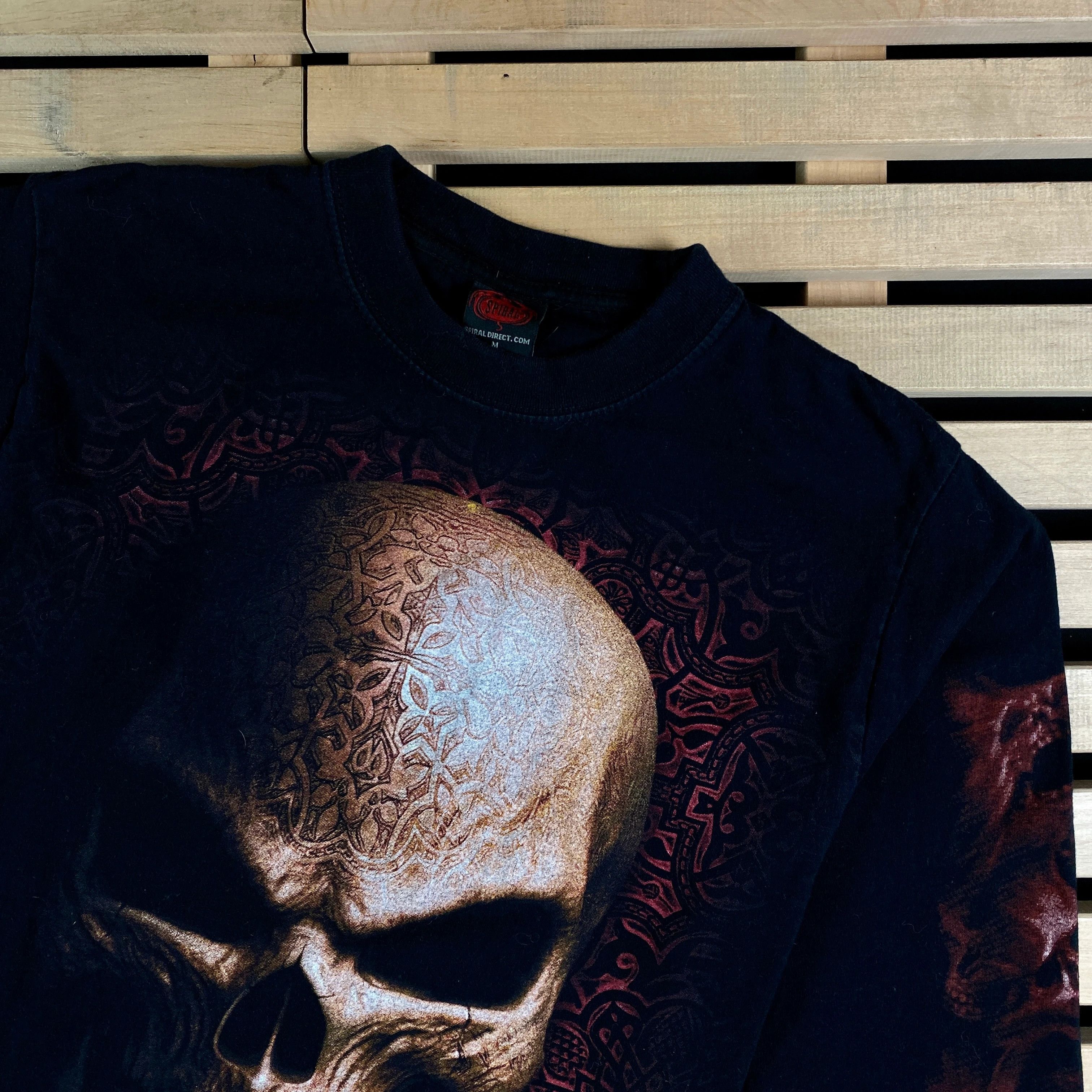 Band Tees × Vintage Mens Vintage Rock Tees Spiral Skull Big Print Size M Size US M / EU 48-50 / 2 - 2 Thumbnail
