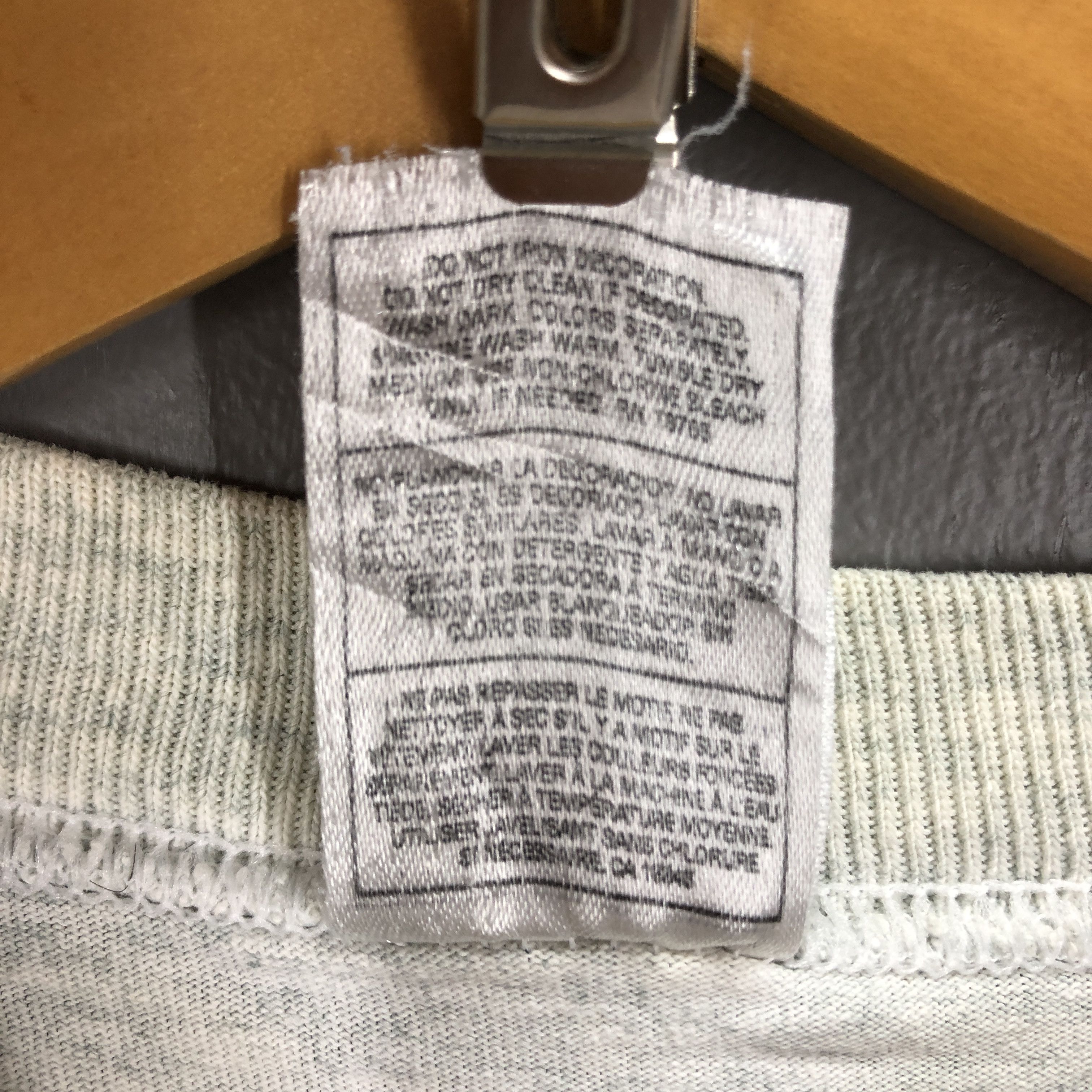 Fruit Of The Loom 90s Vintage ACADIA UNIVERSITY Crew Neck T Shirt #1039/AK Size US L / EU 52-54 / 3 - 9 Thumbnail