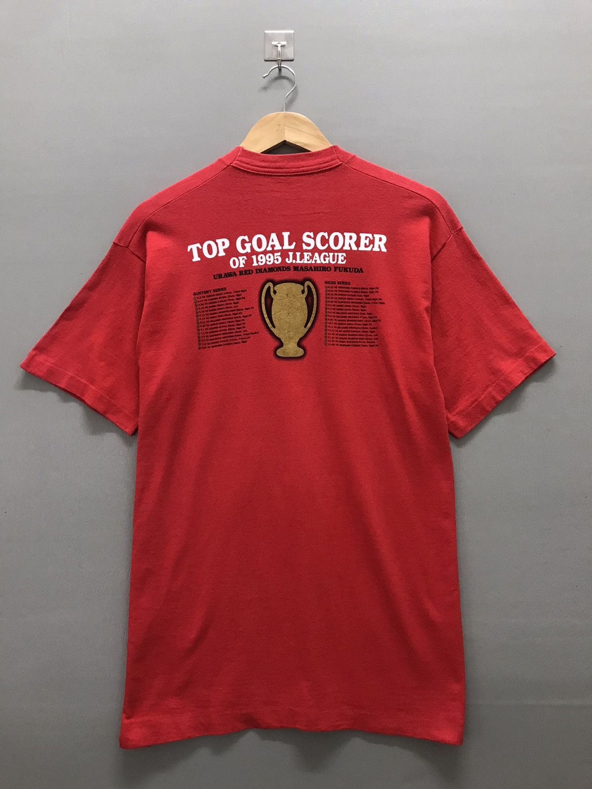 Vintage Vintage 1995 Urawa Red Diamonds Masahiro Fukuda J-League Tee Size US L / EU 52-54 / 3 - 6 Thumbnail