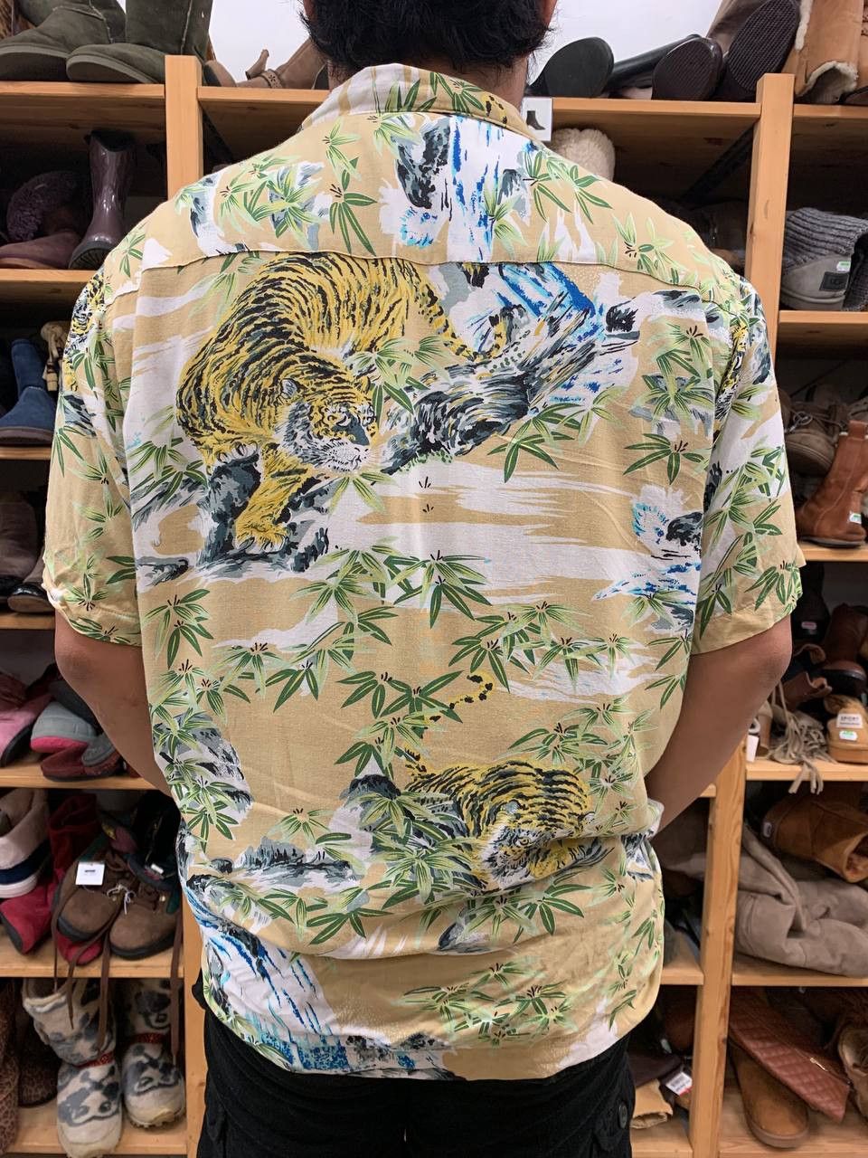 RAYON TIGER BUTTON UP