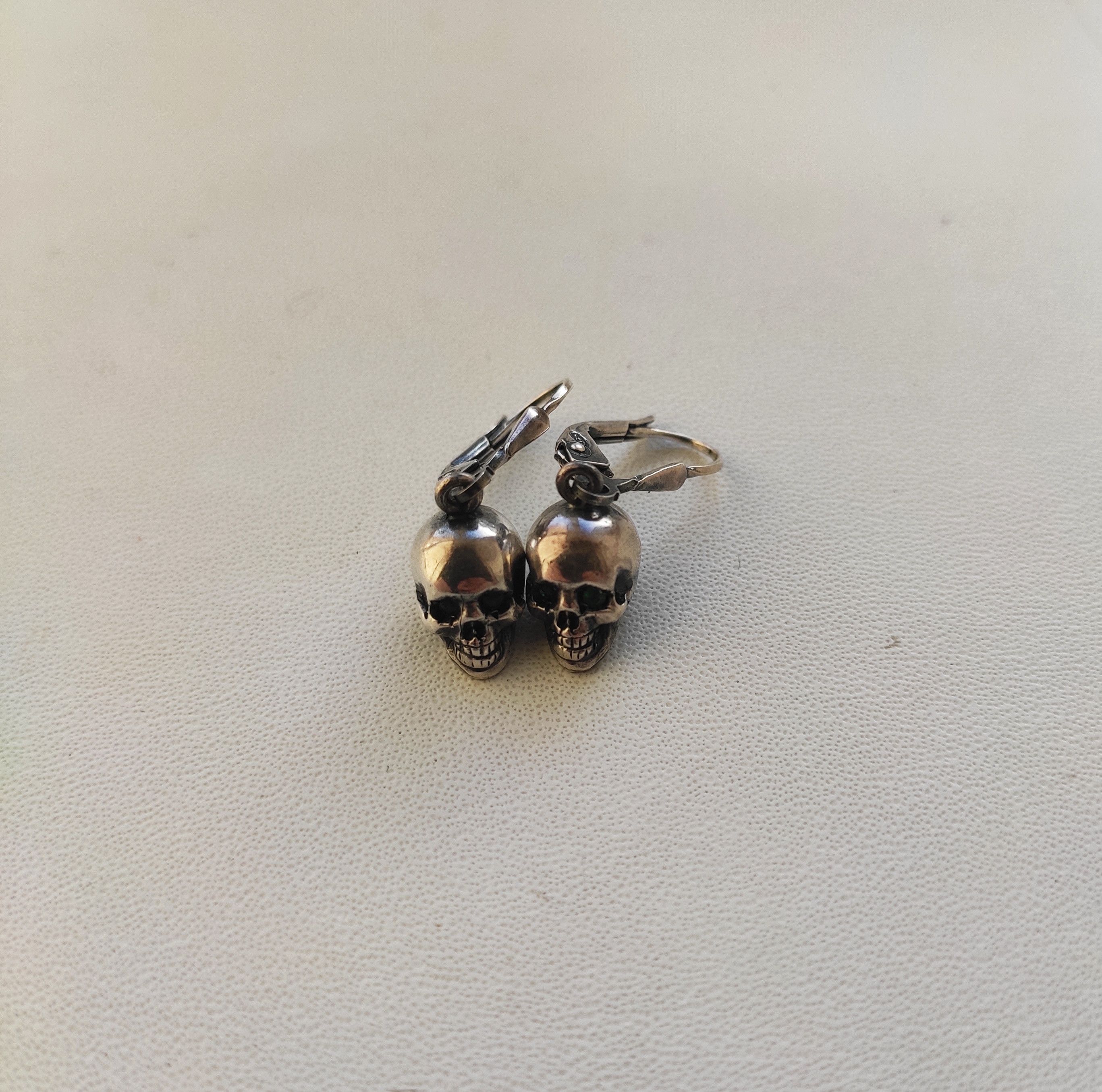 Ugo Cacciatori Tiny skull EMERALDS earrings.Like Chrome Hearts Size ONE SIZE - 2 Thumbnail