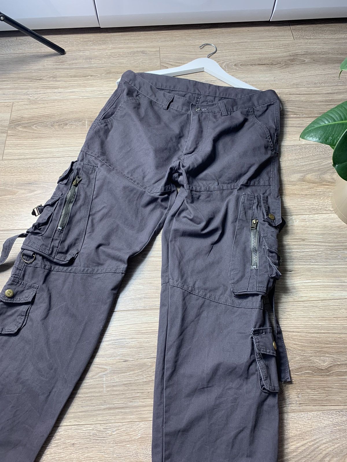 Japanese Brand Grey Punk Cargo Pants Multi Pocket Bondage Pants Size US 32 / EU 48 - 2 Thumbnail