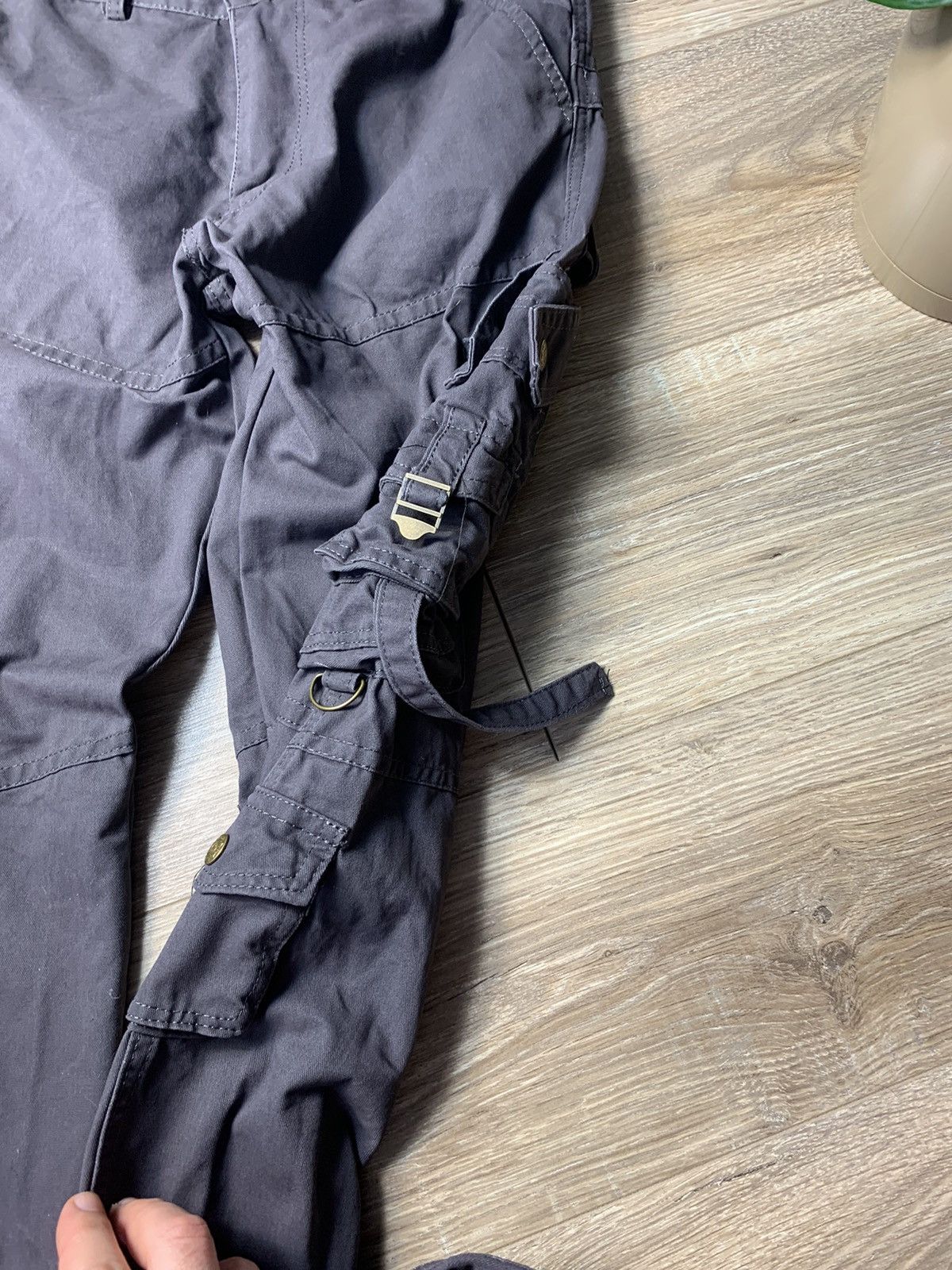Japanese Brand Grey Punk Cargo Pants Multi Pocket Bondage Pants Size US 32 / EU 48 - 3 Thumbnail