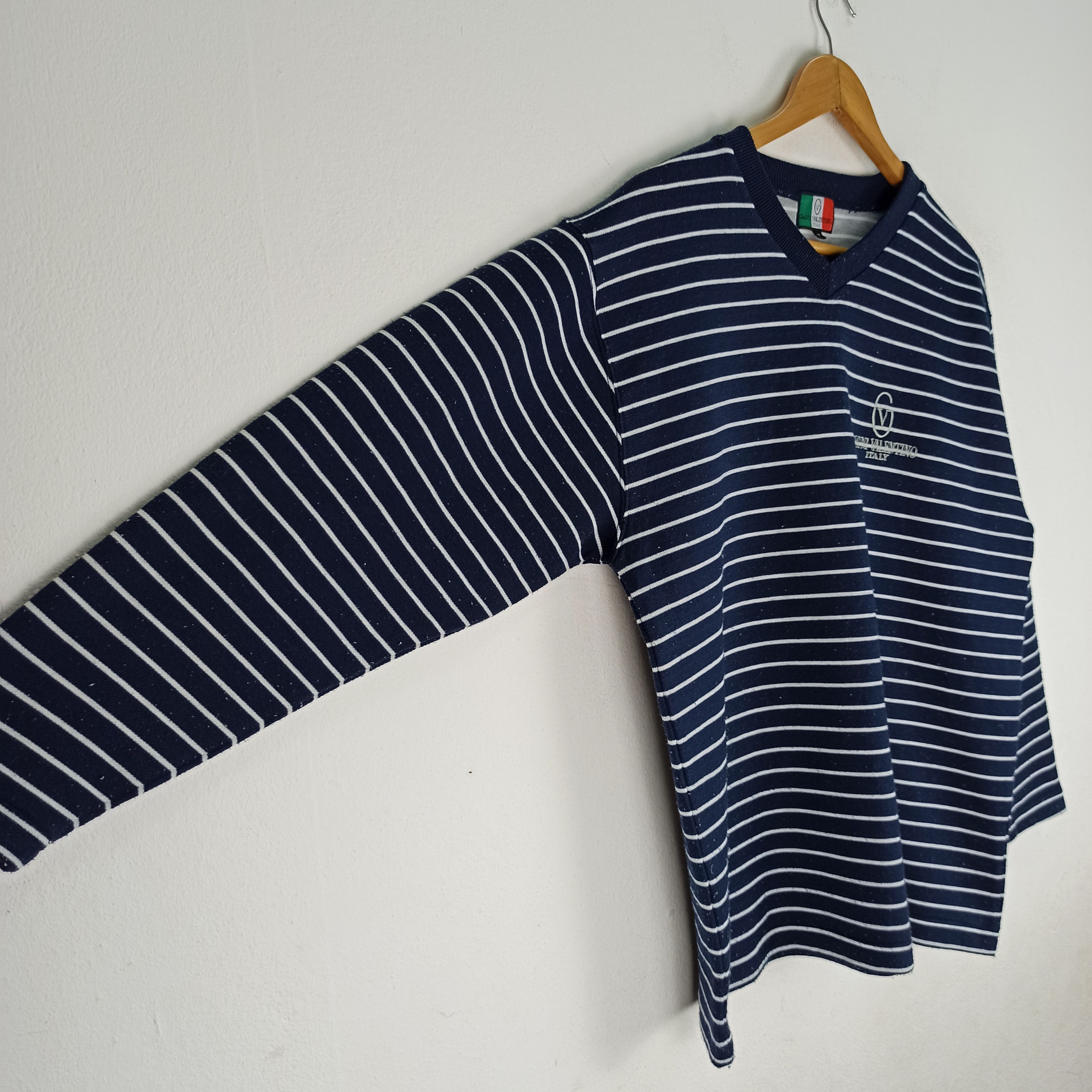 Gianni Valentino 🔥Rare🔥 Gianni Valentino Italy V neck Striped Size US M / EU 48-50 / 2 - 4 Thumbnail