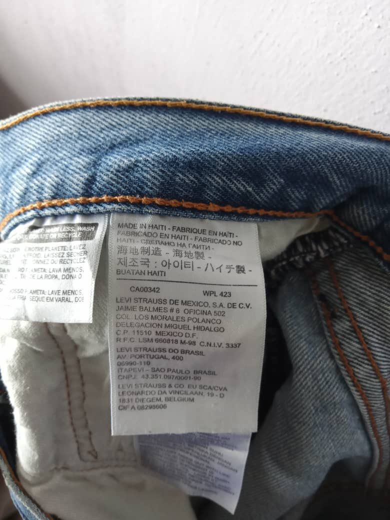 Levi's Vintage Clothing Vintage Levis 501 Distressed Medium Wash Ripped Denim Size US 31 - 15 Thumbnail