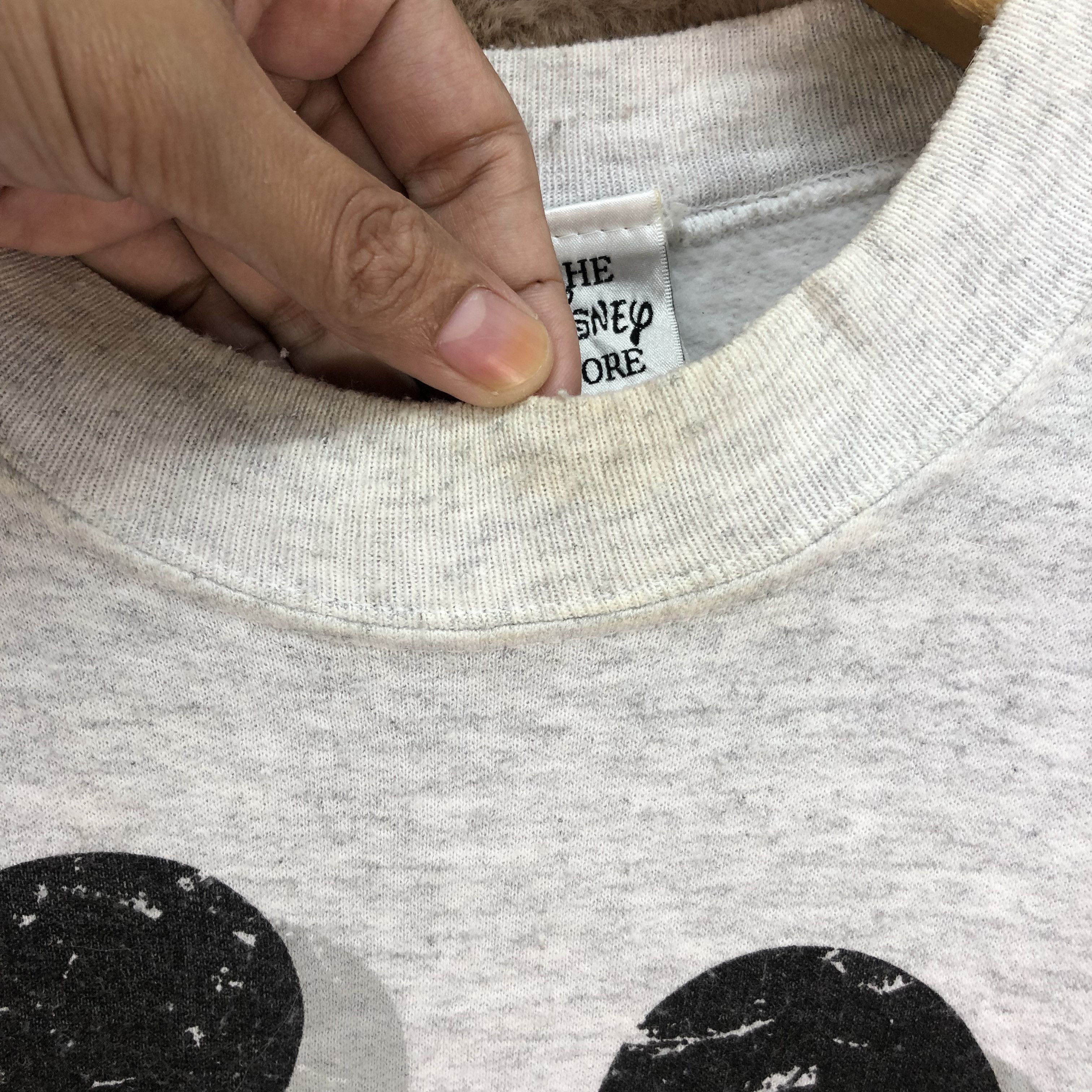 Mickey Mouse Vintage Mickey Mouse MadeInUsa CrewNeck Sweatshirts #4977-41 Size US M / EU 48-50 / 2 - 3 Thumbnail