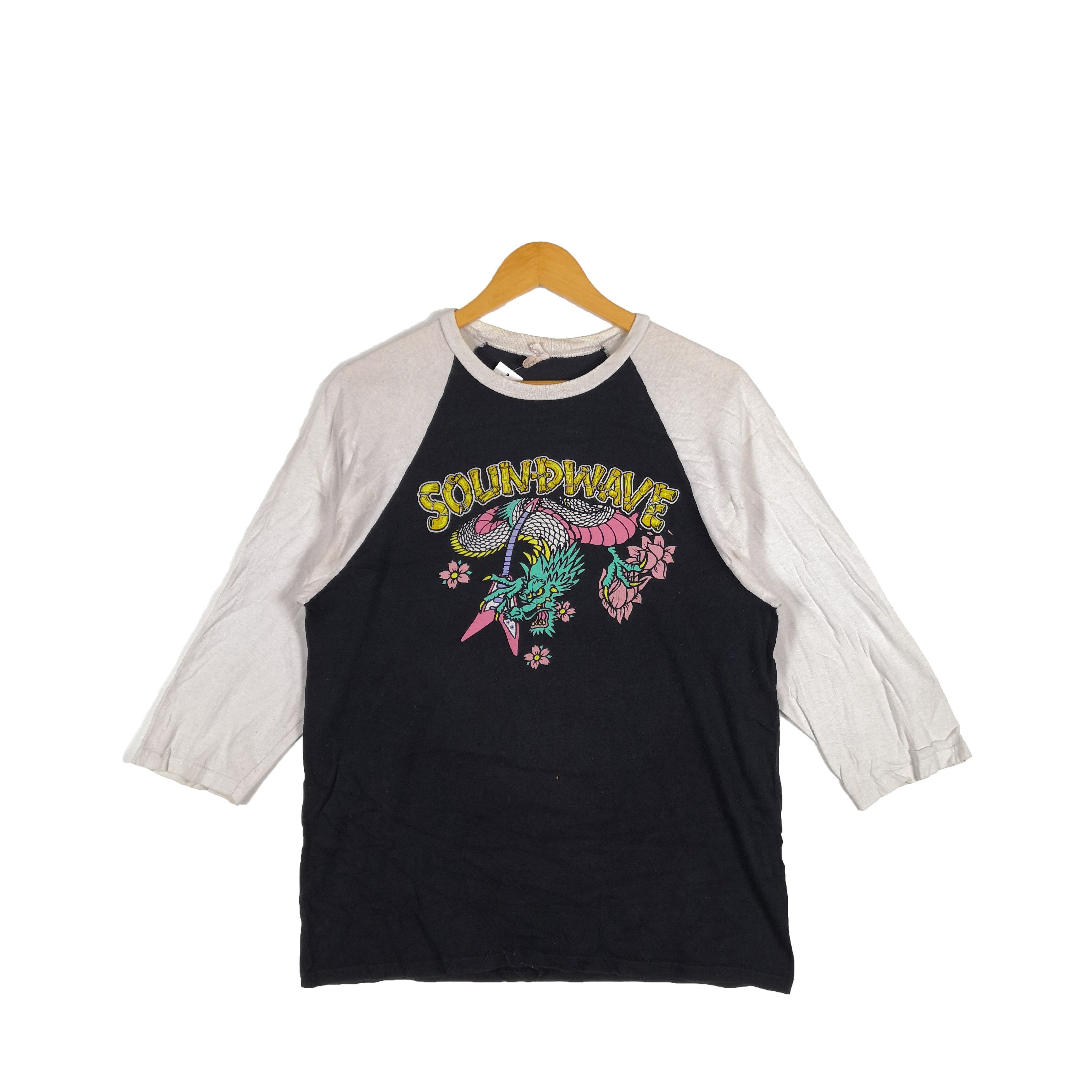 Soundwave T-shirt Fest Band A7X Green Day Alice Chain Tees