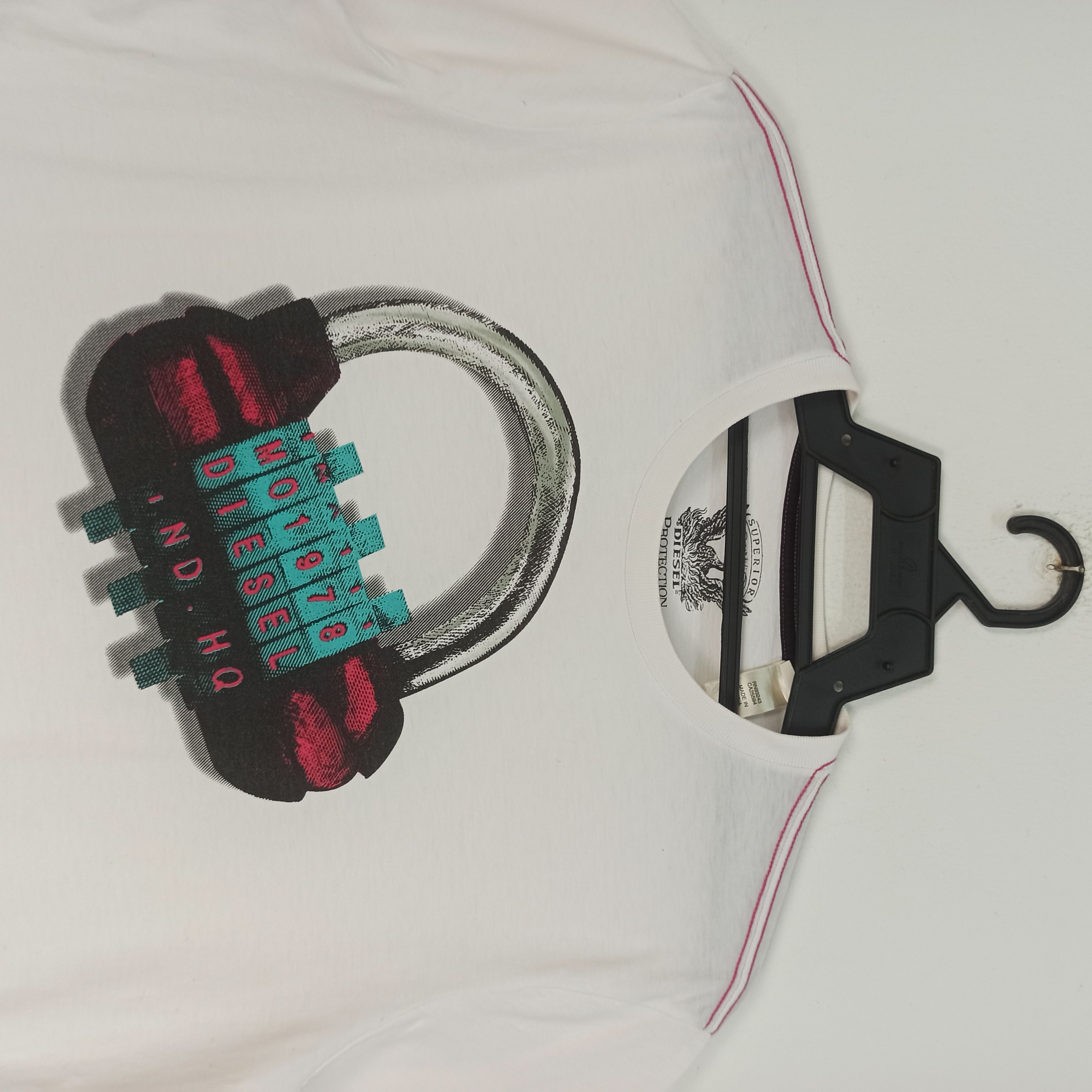 Diesel 🔥STEALS🔥 Diesel Locked Logo Tshirt Size M / US 6-8 / IT 42-44 - 2 Thumbnail