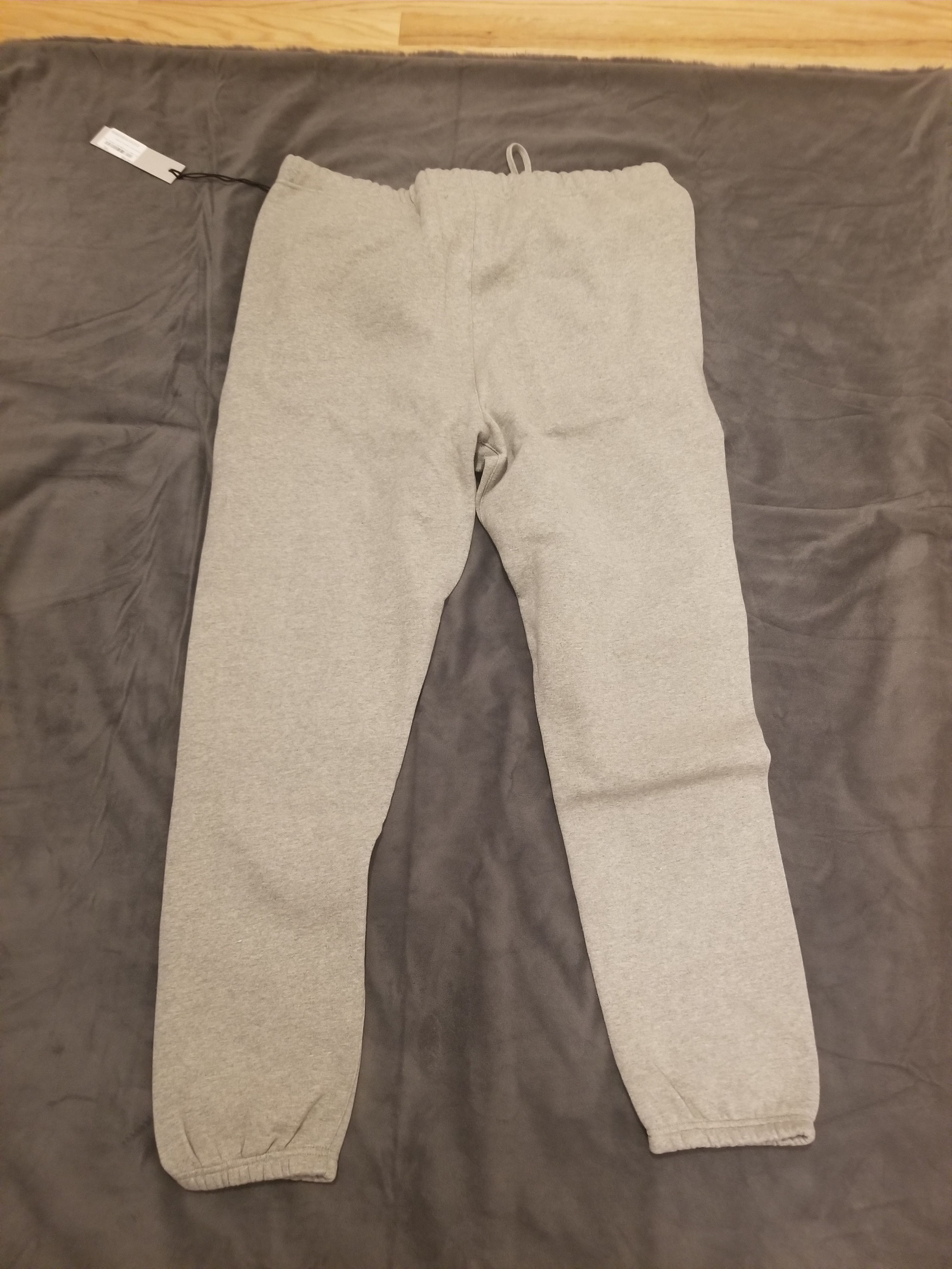 Fear of God Fear of god essentials FW21 grey sweatpants Size US 40 / EU 56 - 2 Thumbnail
