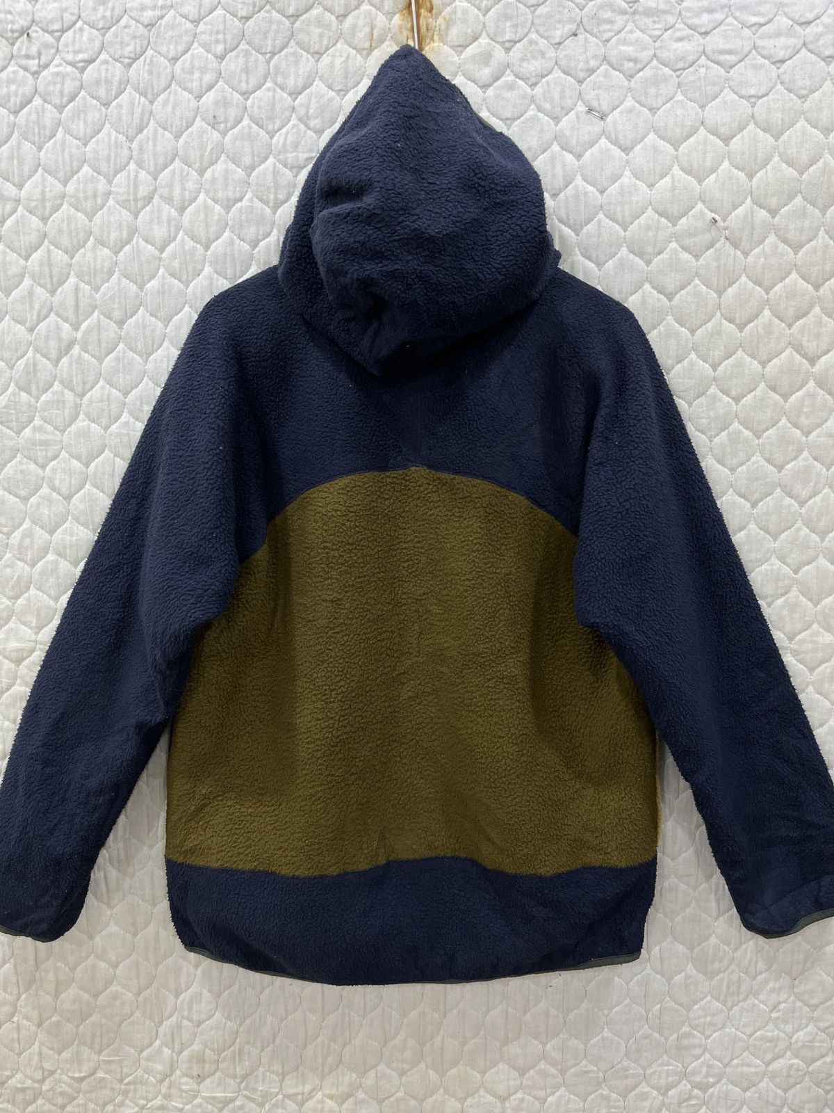 go slow caravan (Eee)🔥🔥STEALS GO SLOW CARAVAN MULTICOLOUR HOODIE SWEATER Size US L / EU 52-54 / 3 - 4 Thumbnail