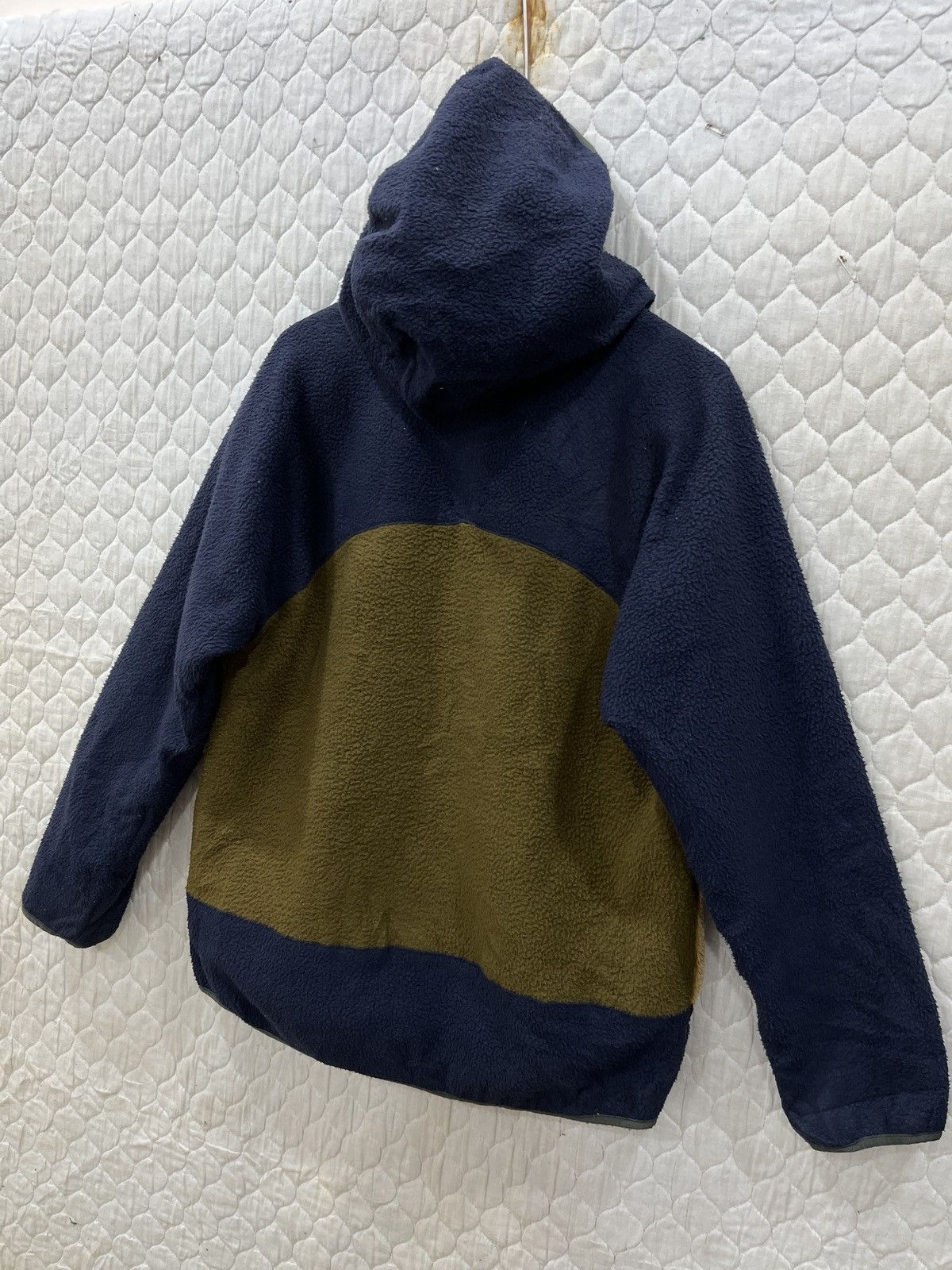 go slow caravan (Eee)🔥🔥STEALS GO SLOW CARAVAN MULTICOLOUR HOODIE SWEATER Size US L / EU 52-54 / 3 - 5 Thumbnail