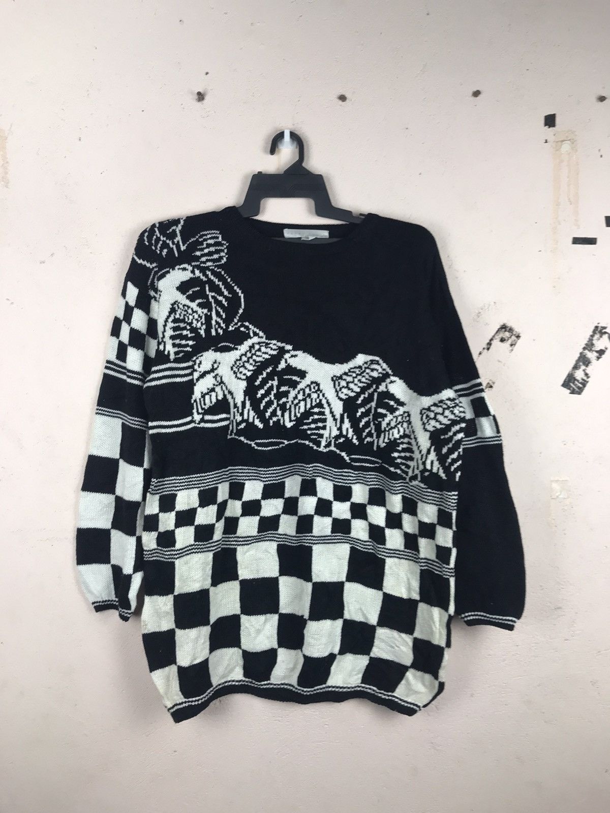 image of Aran Isles Knitwear x Coloured Cable Knit Sweater Knitwear Vintage With Bird Design in Black/White 