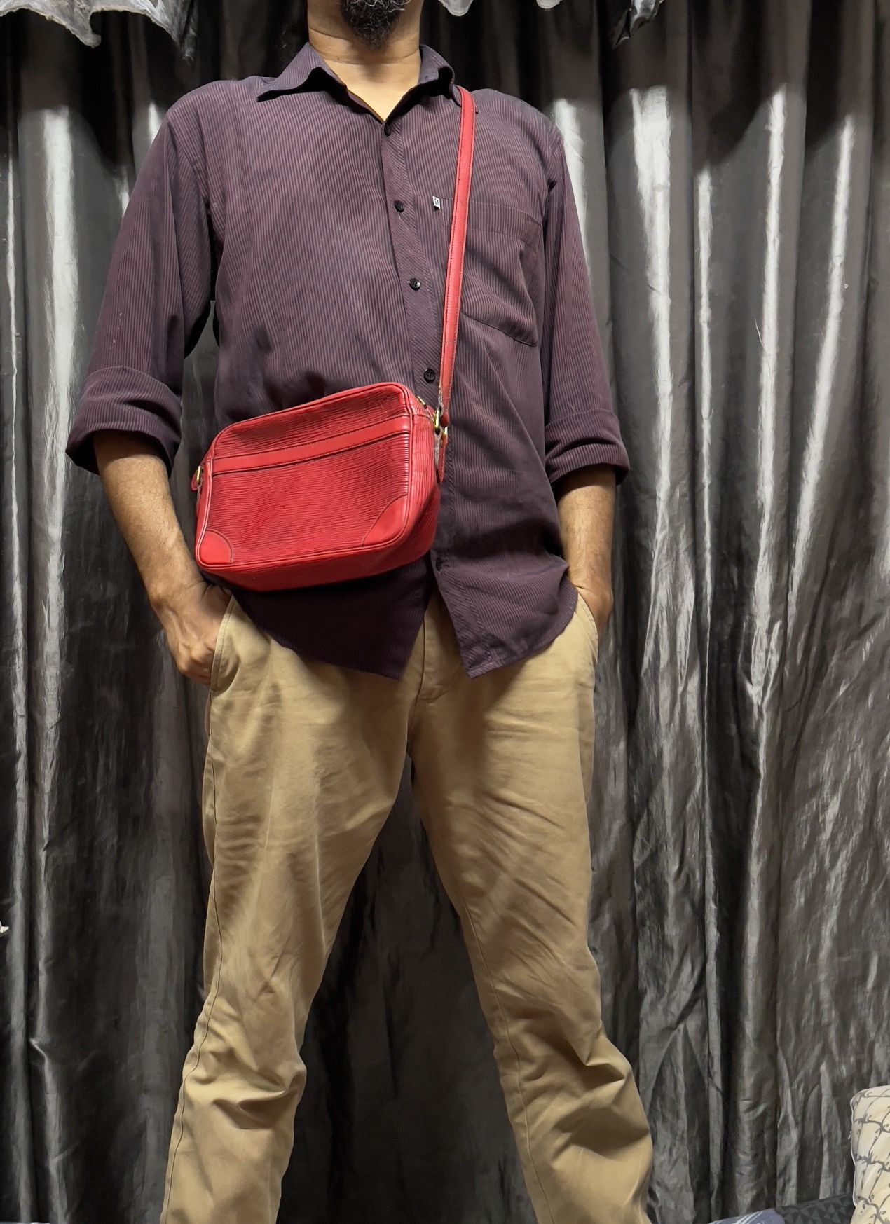 Louis Vuitton Authentic vintage Louis Vuitton Trocadero in epi Size ONE SIZE - 19 Thumbnail