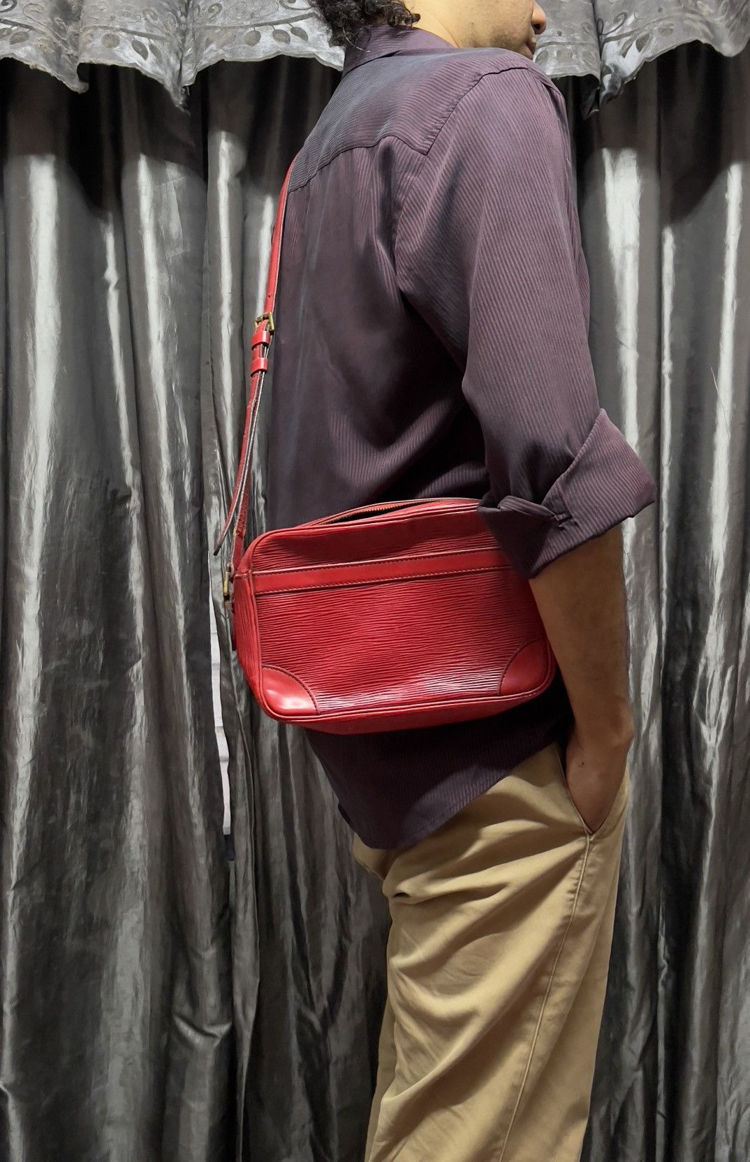 Louis Vuitton Authentic vintage Louis Vuitton Trocadero in epi Size ONE SIZE - 20 Thumbnail
